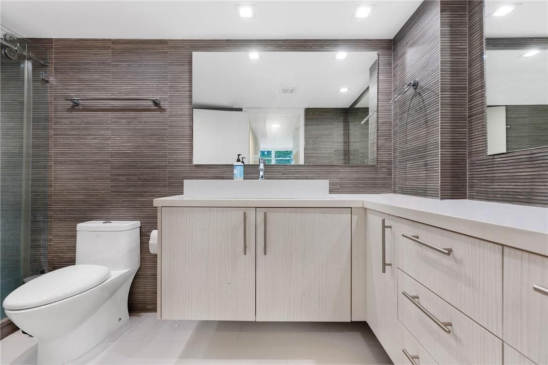 805 Cypress Boulevard 210, Pompano Beach, FL 33069 — photo 11 of 22