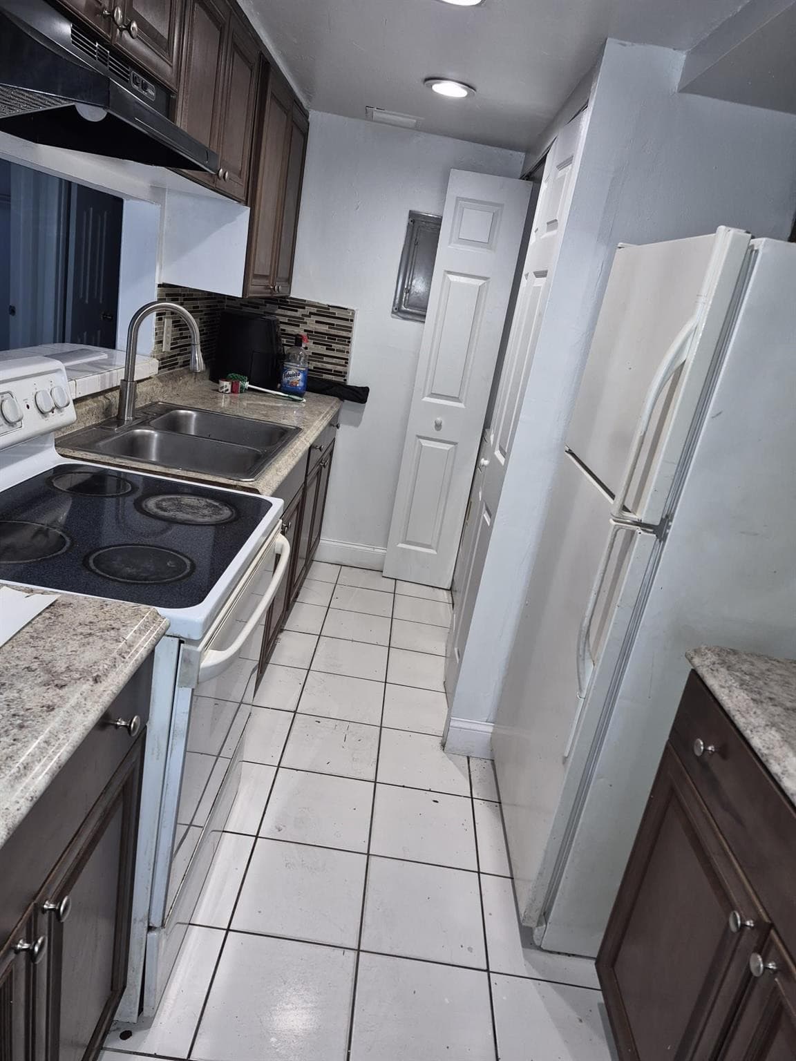 4455 Treehouse Lane 15B, Fort Lauderdale, FL 33319 — photo 2 of 7