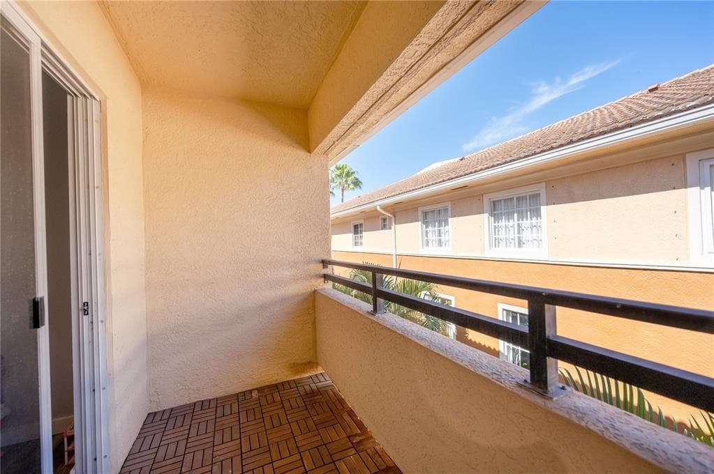 2841 NE 185th Street 514, Miami, FL 33180 — photo 20 of 24