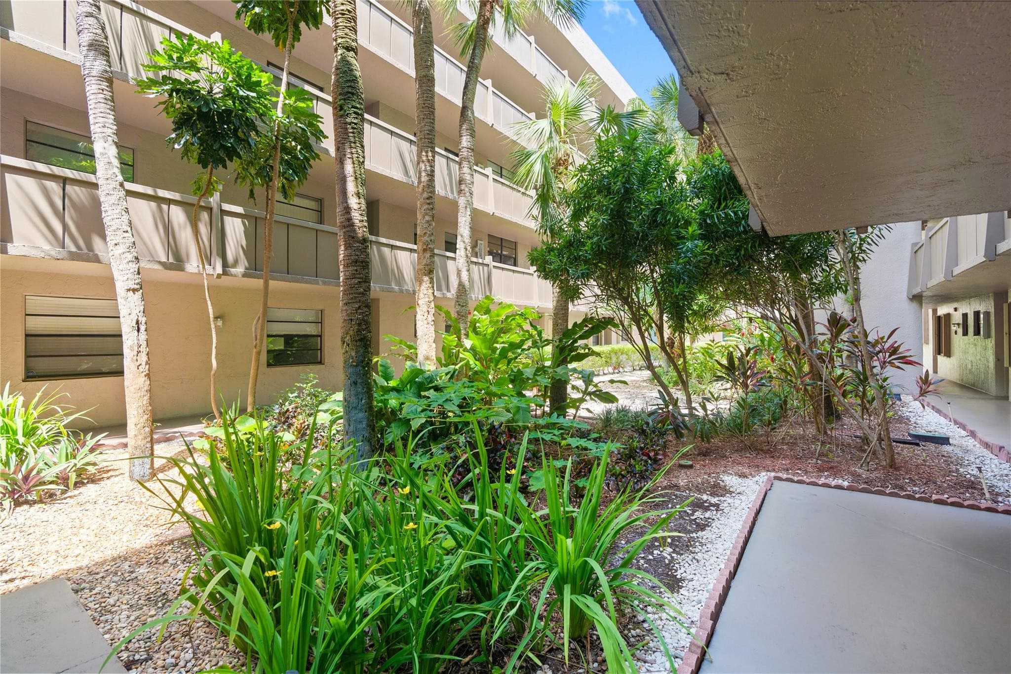 900 Colony Point Circle 511, Pembroke Pines, FL 33026 — photo 5 of 38