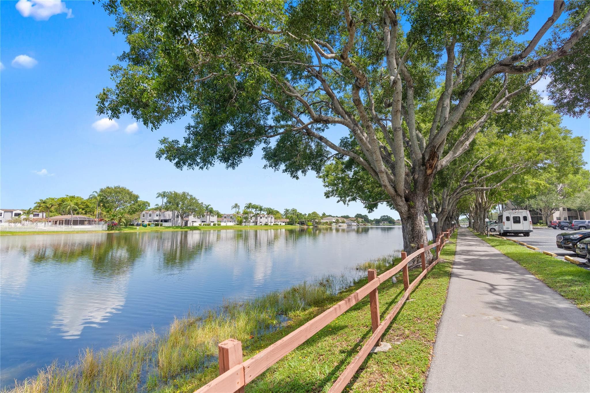 900 Colony Point Circle 511, Pembroke Pines, FL 33026 — photo 2 of 38