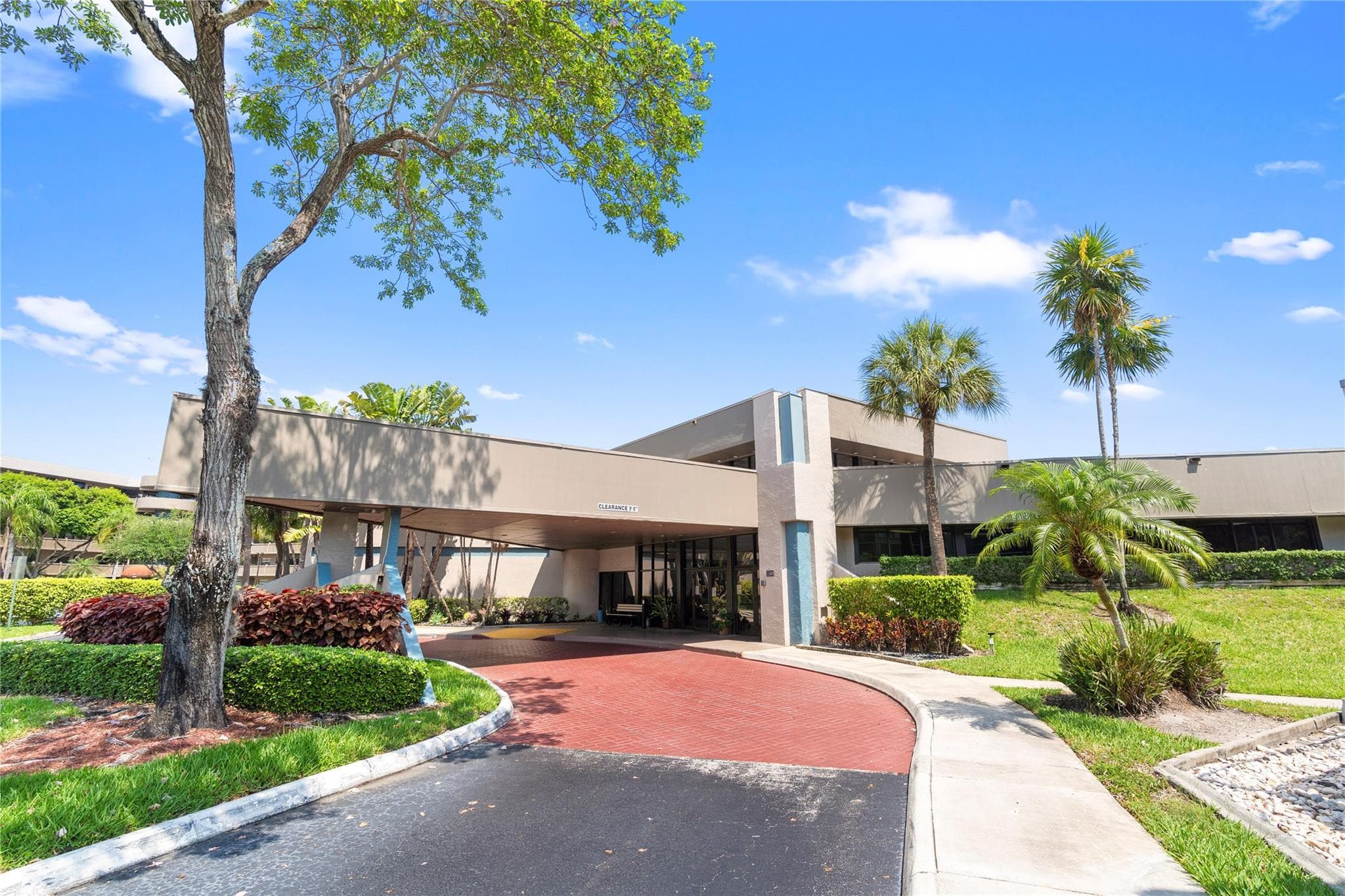 900 Colony Point Circle 511, Pembroke Pines, FL 33026 — photo 27 of 38