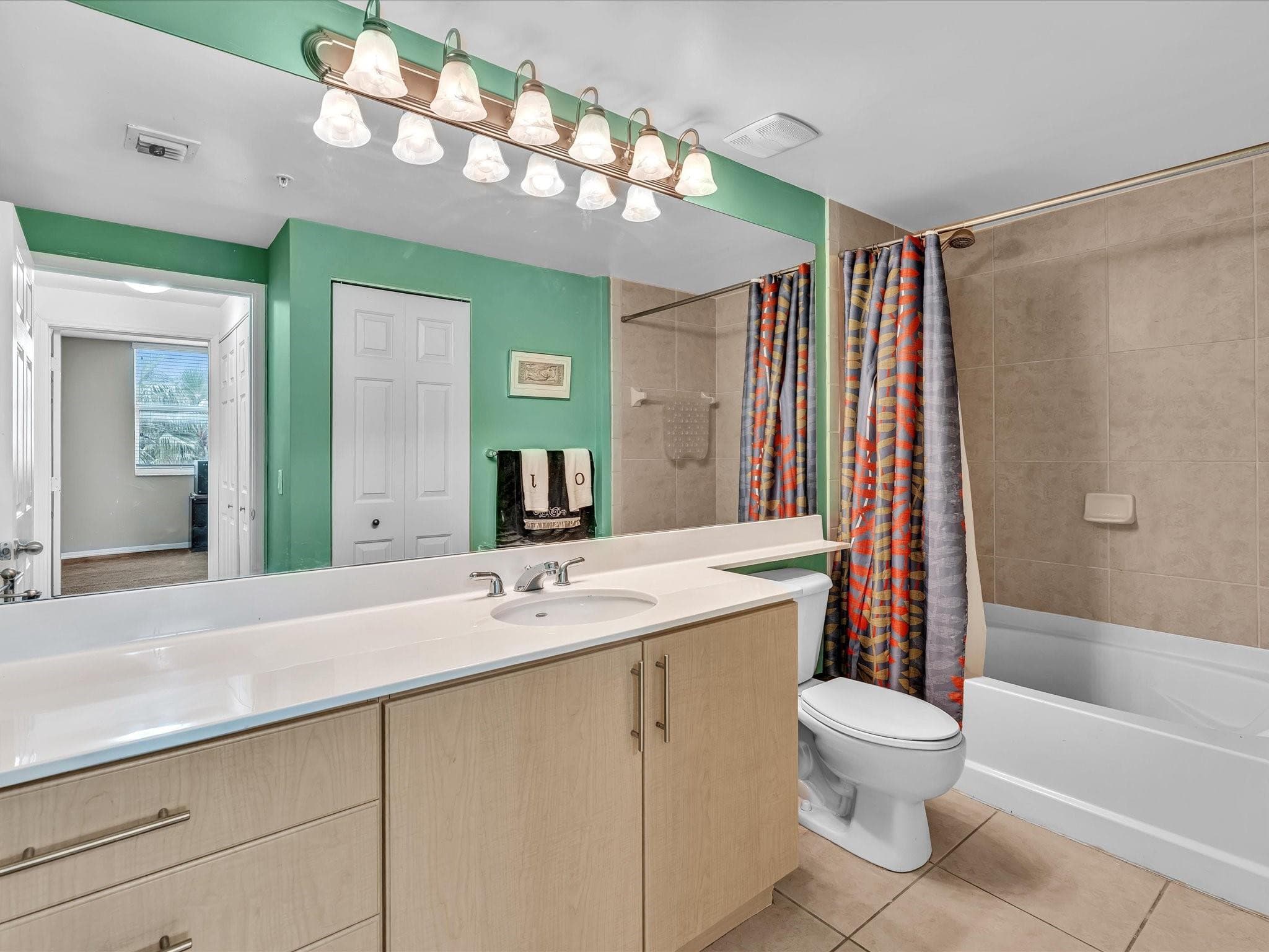 2421 NE 65th Street 406, Fort Lauderdale, FL 33308 — photo 36 of 69