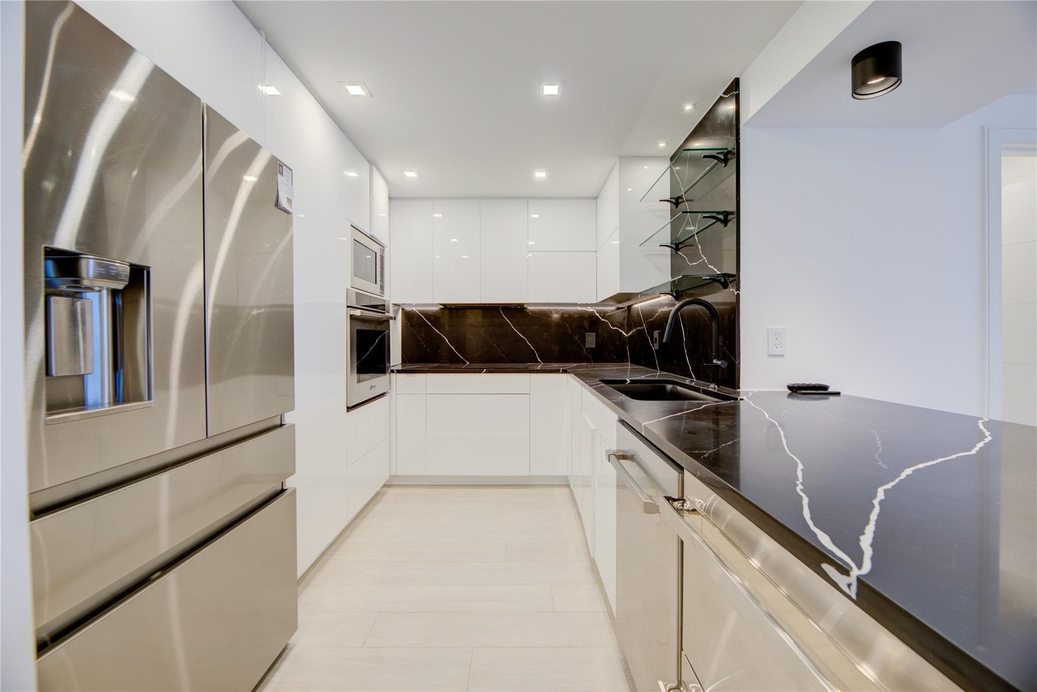 1 Las Olas Circle 404, Fort Lauderdale, FL 33316 — photo 12 of 70
