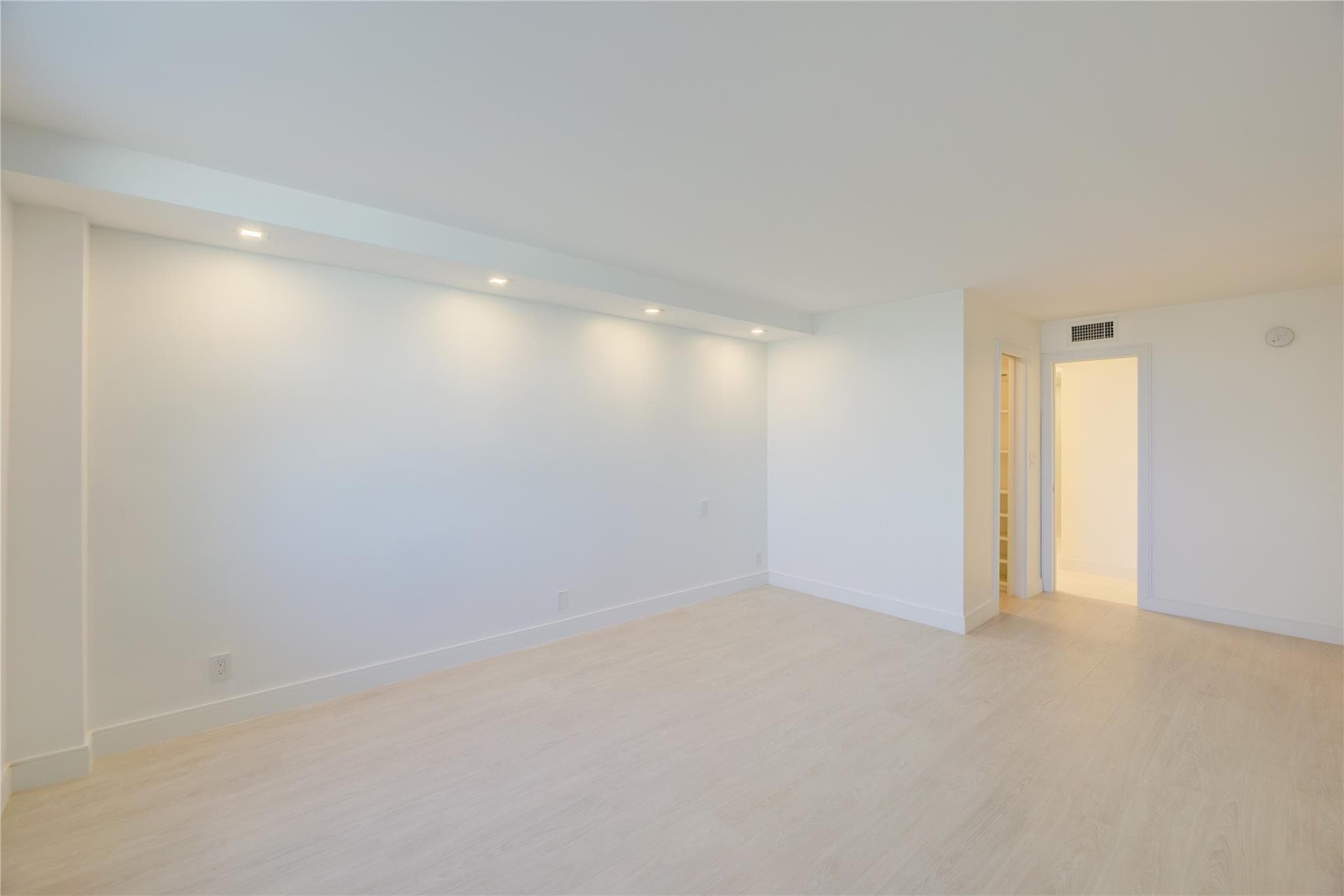 1 Las Olas Circle 404, Fort Lauderdale, FL 33316 — photo 18 of 70