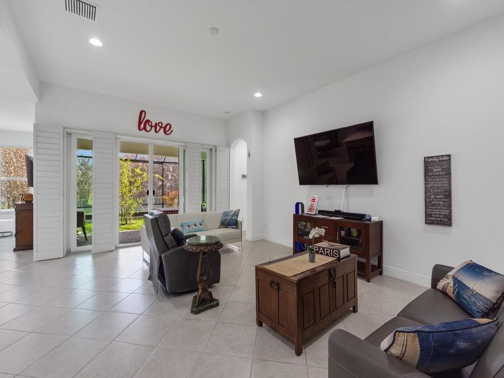 8330 Summer Lake Drive, Vero Beach, FL 32967 — photo 5 of 27