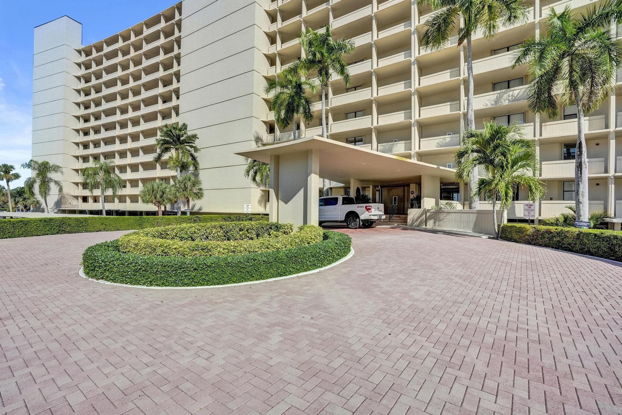 132 Lakeshore Drive 317, North Palm Beach, FL 33408 — photo 29 of 37