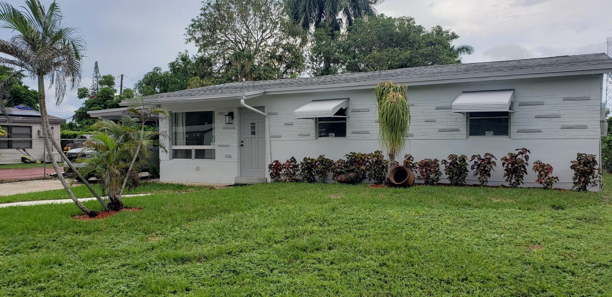 Single Family Residence in Fort Lauderdale — photo 17 of 19
