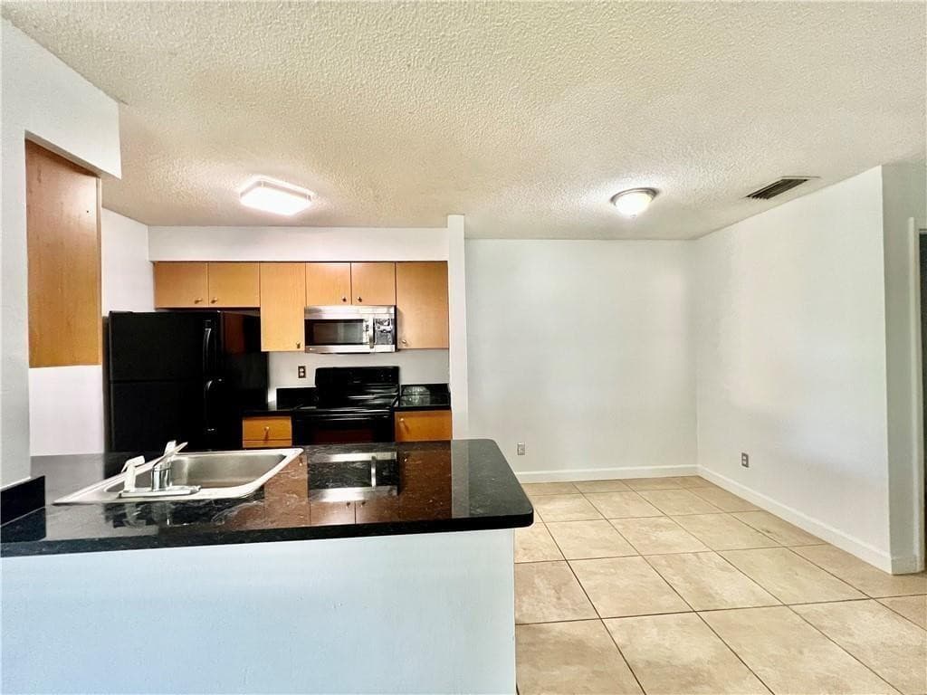 741 NW 104th Avenue 203, Hollywood, FL 33026 — photo 2 of 42