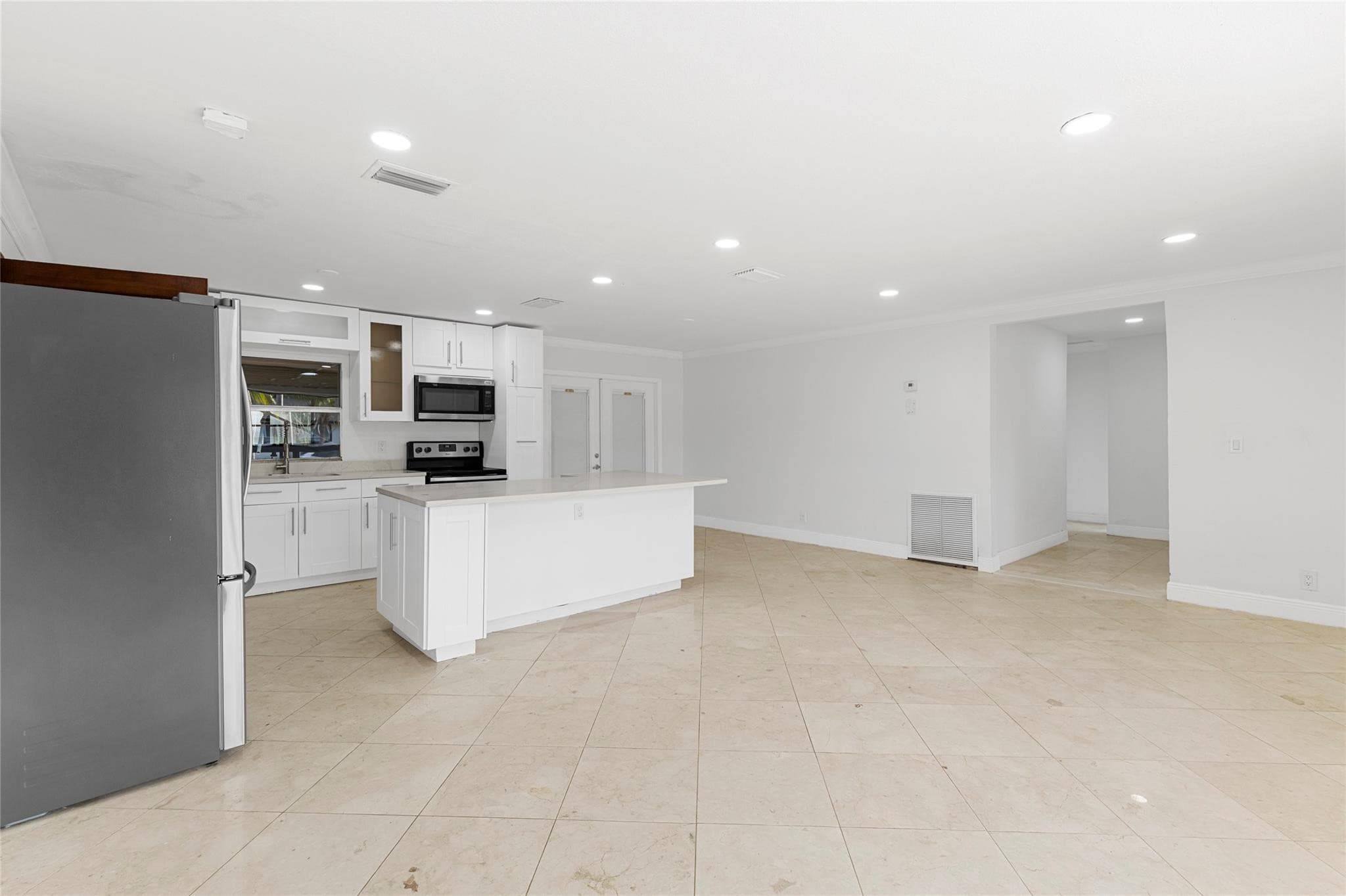 3313 SW 19th Street, Fort Lauderdale, FL 33312 — photo 4 of 18