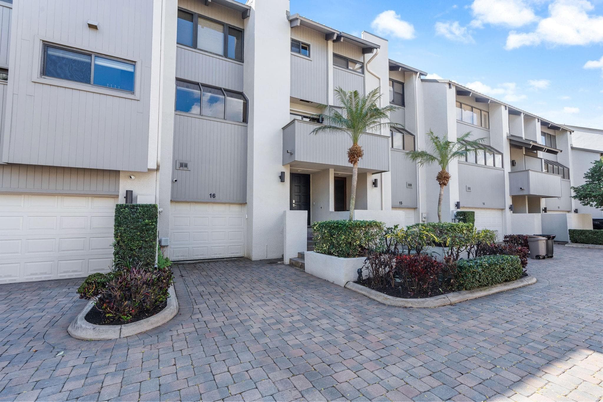 16 Portside Drive 16c, Fort Lauderdale, FL 33316 — photo 31 of 76