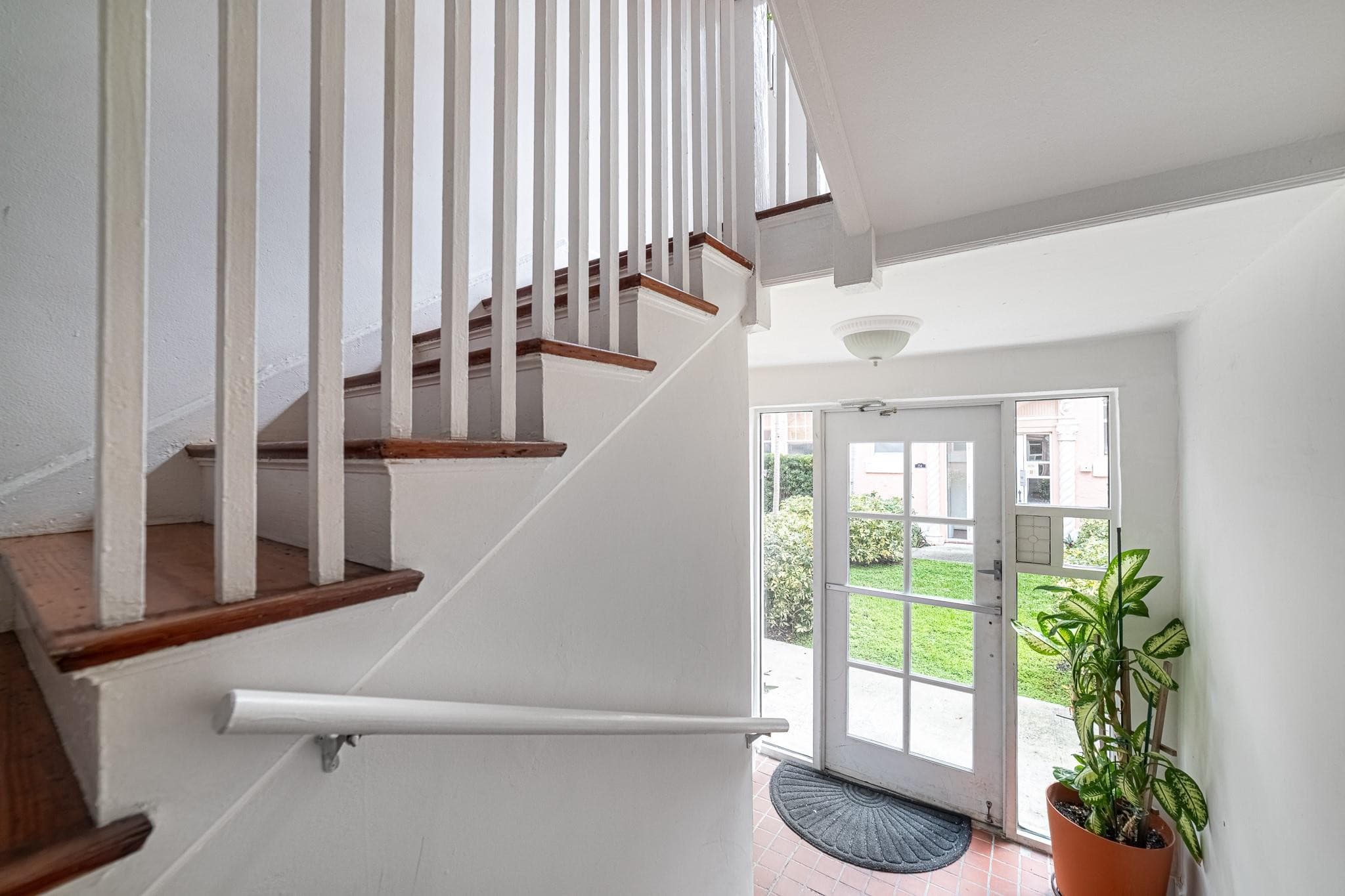 758 Meridian Avenue 8, Miami Beach, FL 33139 — photo 3 of 25