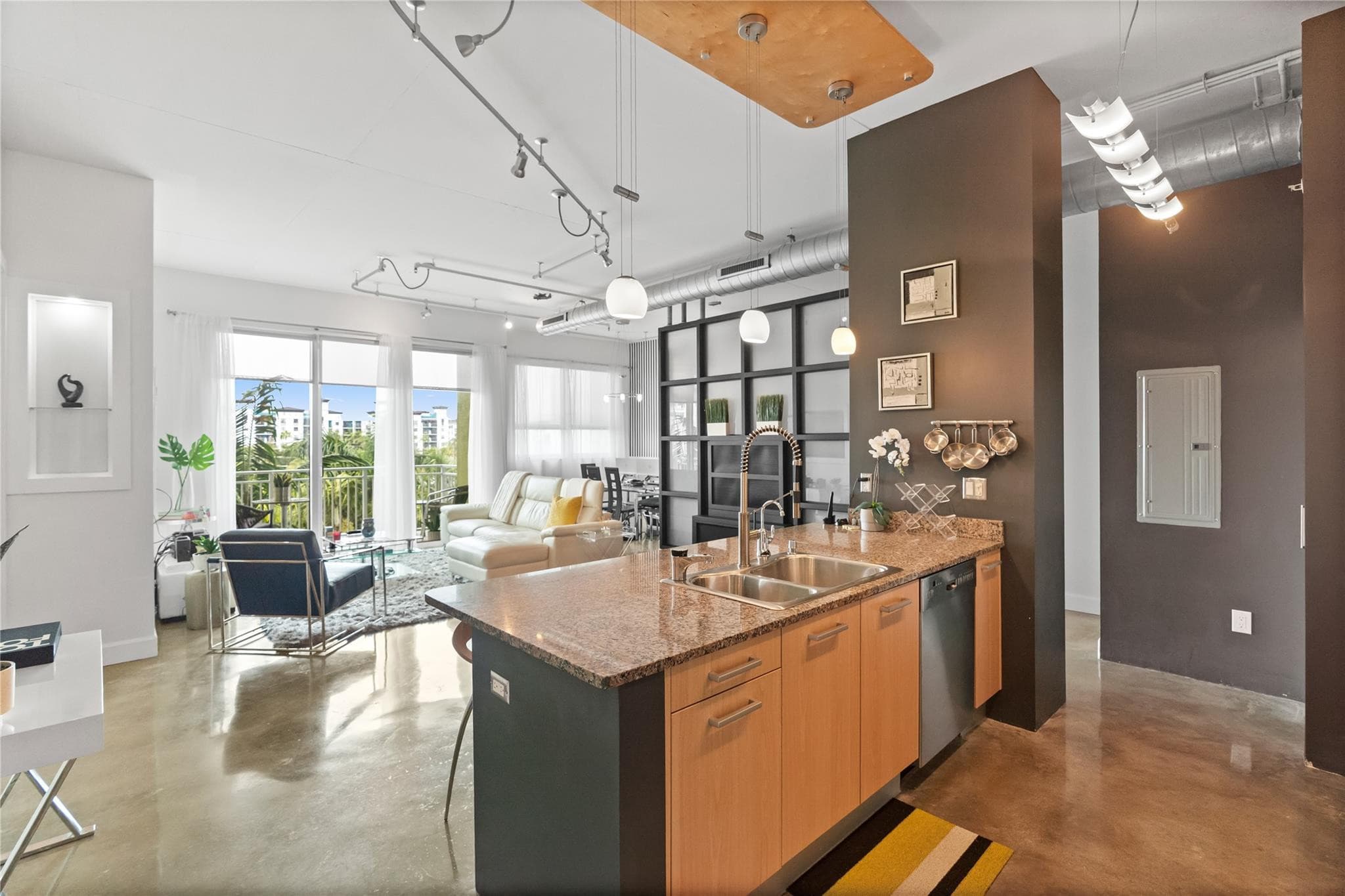 313 NE 2nd Street 405, Fort Lauderdale, FL 33301 — photo 5 of 50