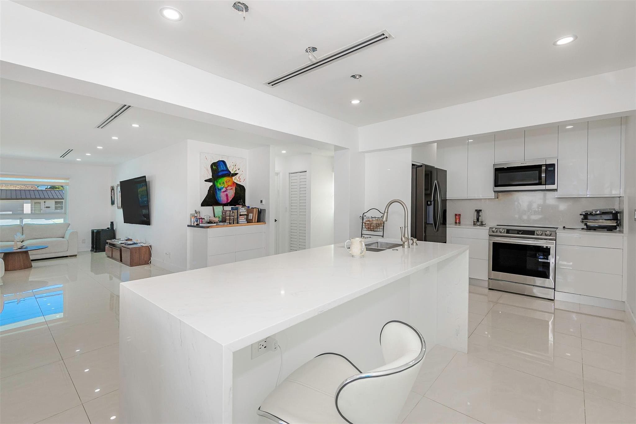 825 Argonaut Isle, Dania Beach, FL 33004 — photo 13 of 29