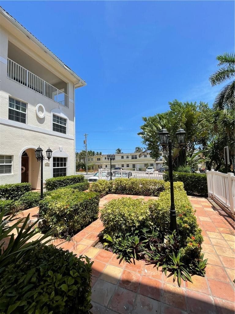 2605 Bay Drive, Pompano Beach, FL 33062 — photo 3 of 48