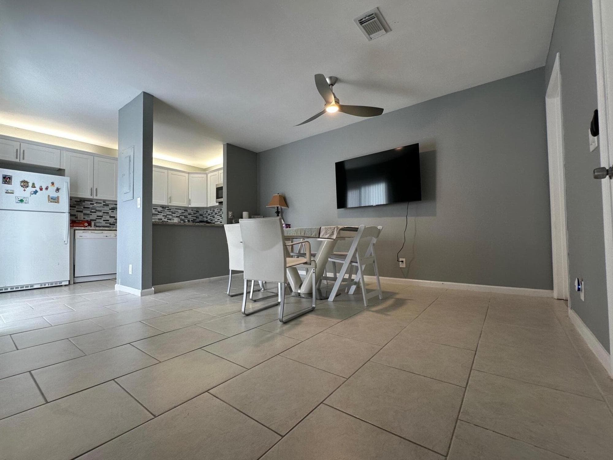 304 Miramar Lane C4, Palm Beach Gardens, FL 33410 — photo 7 of 20