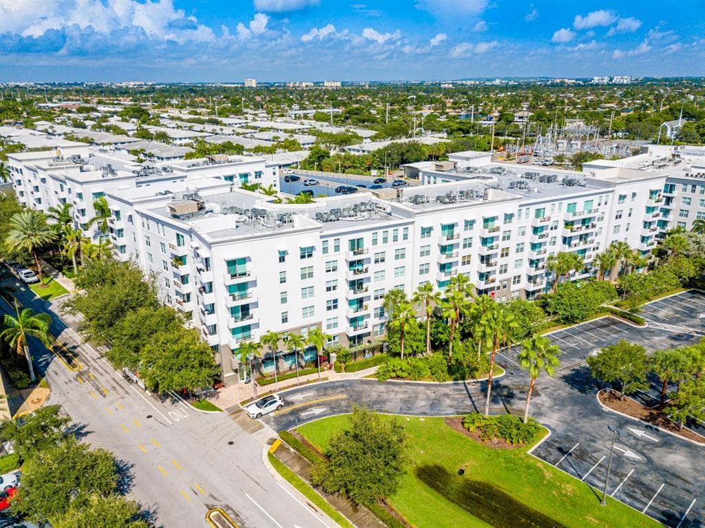 2421 NE 65th Street 309, Fort Lauderdale, FL 33308 — photo 39 of 42
