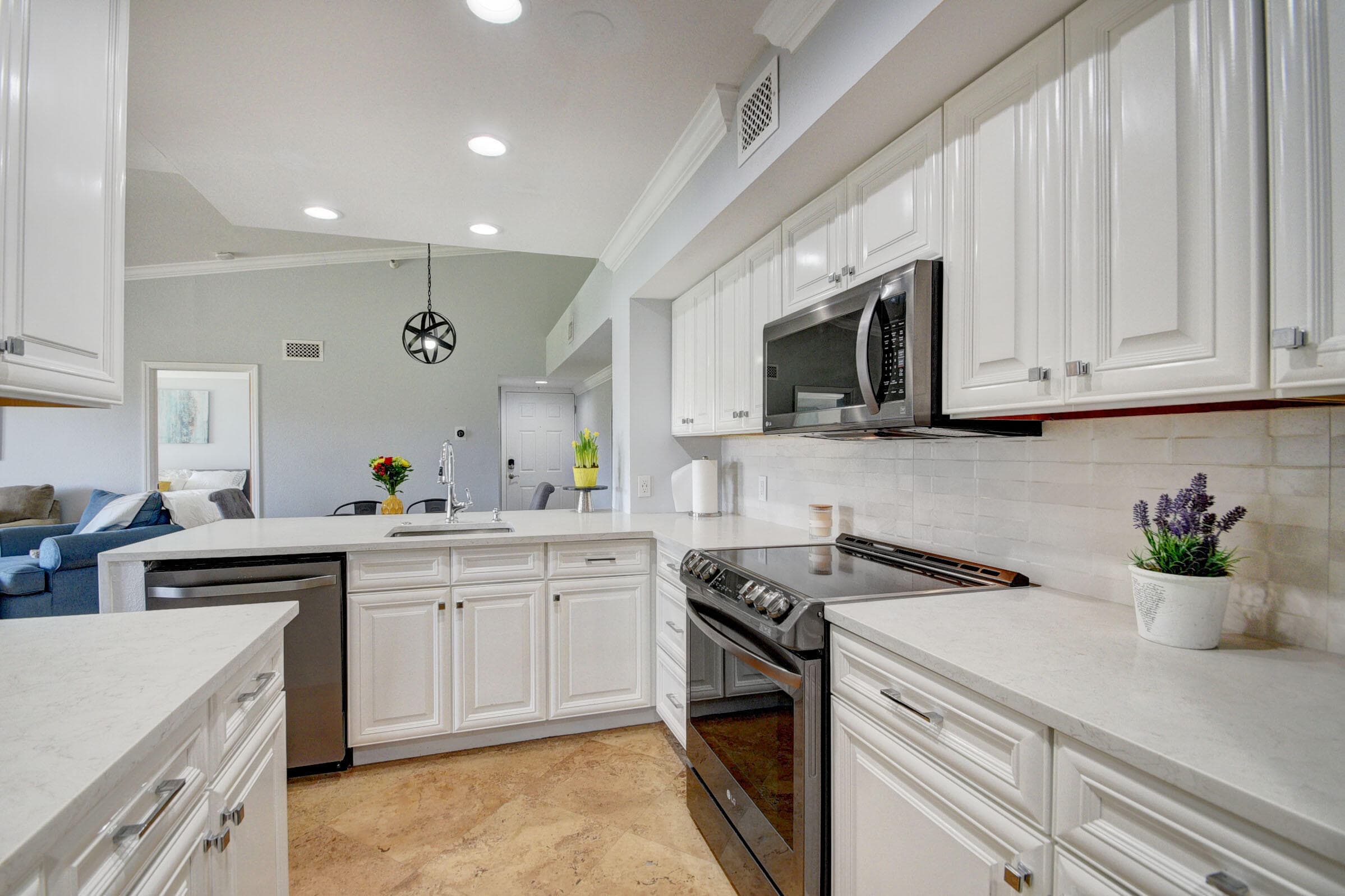 145 Yacht Club Way 304, Hypoluxo, FL 33462 — photo 11 of 49