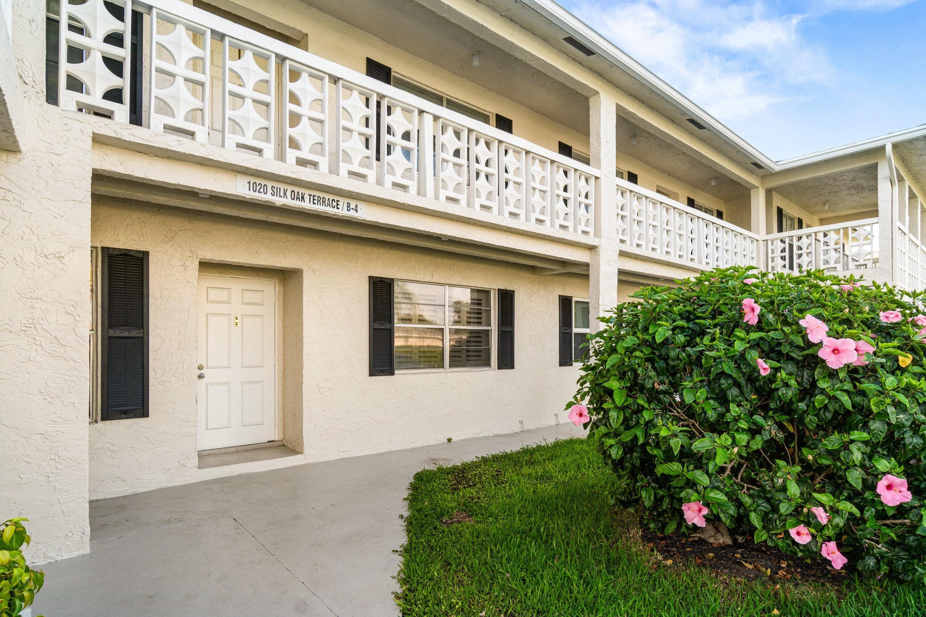 1020 Silk Oak Terrace 102, Delray Beach, FL 33445 — photo 3 of 25