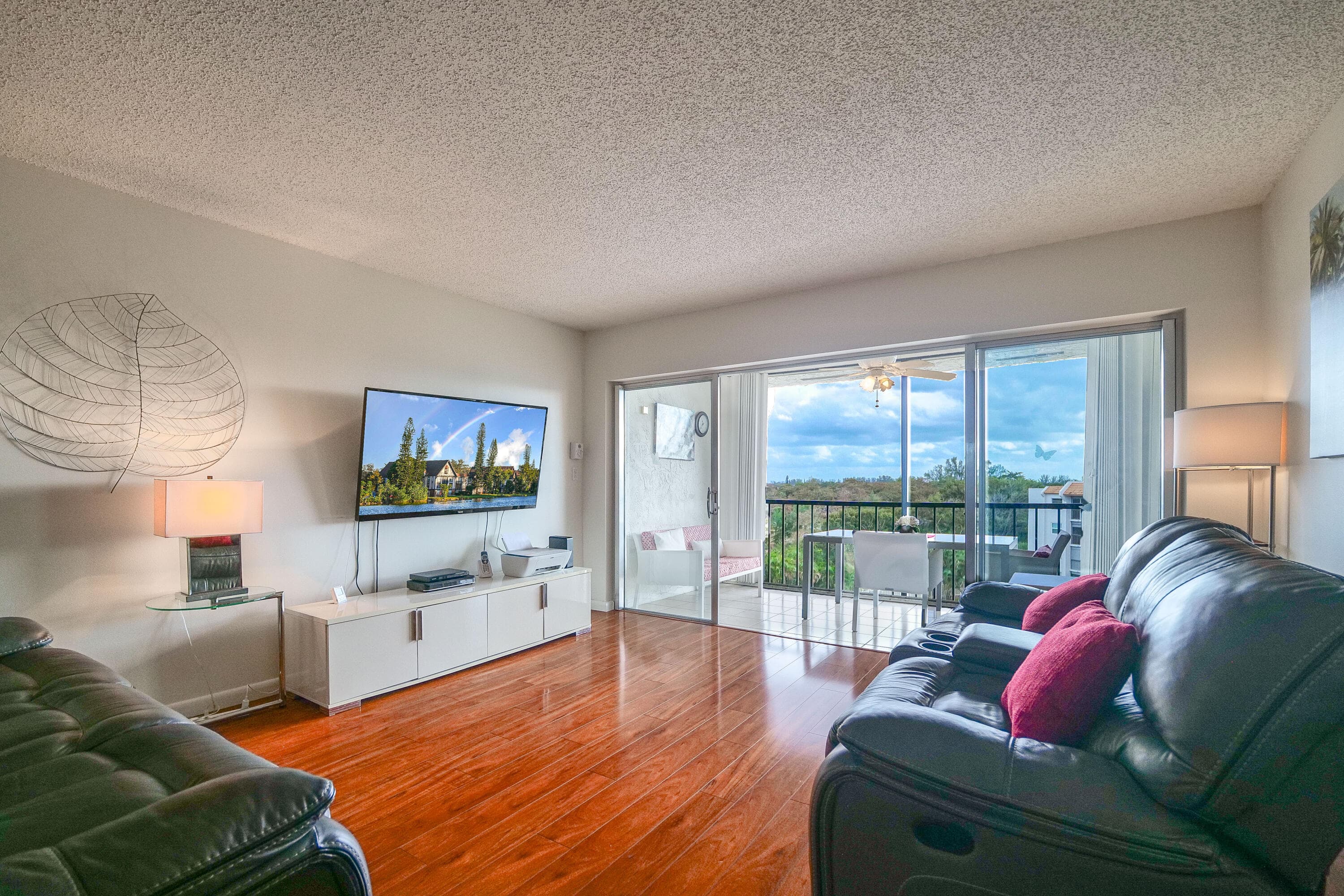 3930 Inverrary Boulevard 703-d, Lauderhill, FL 33319 — photo 4 of 63