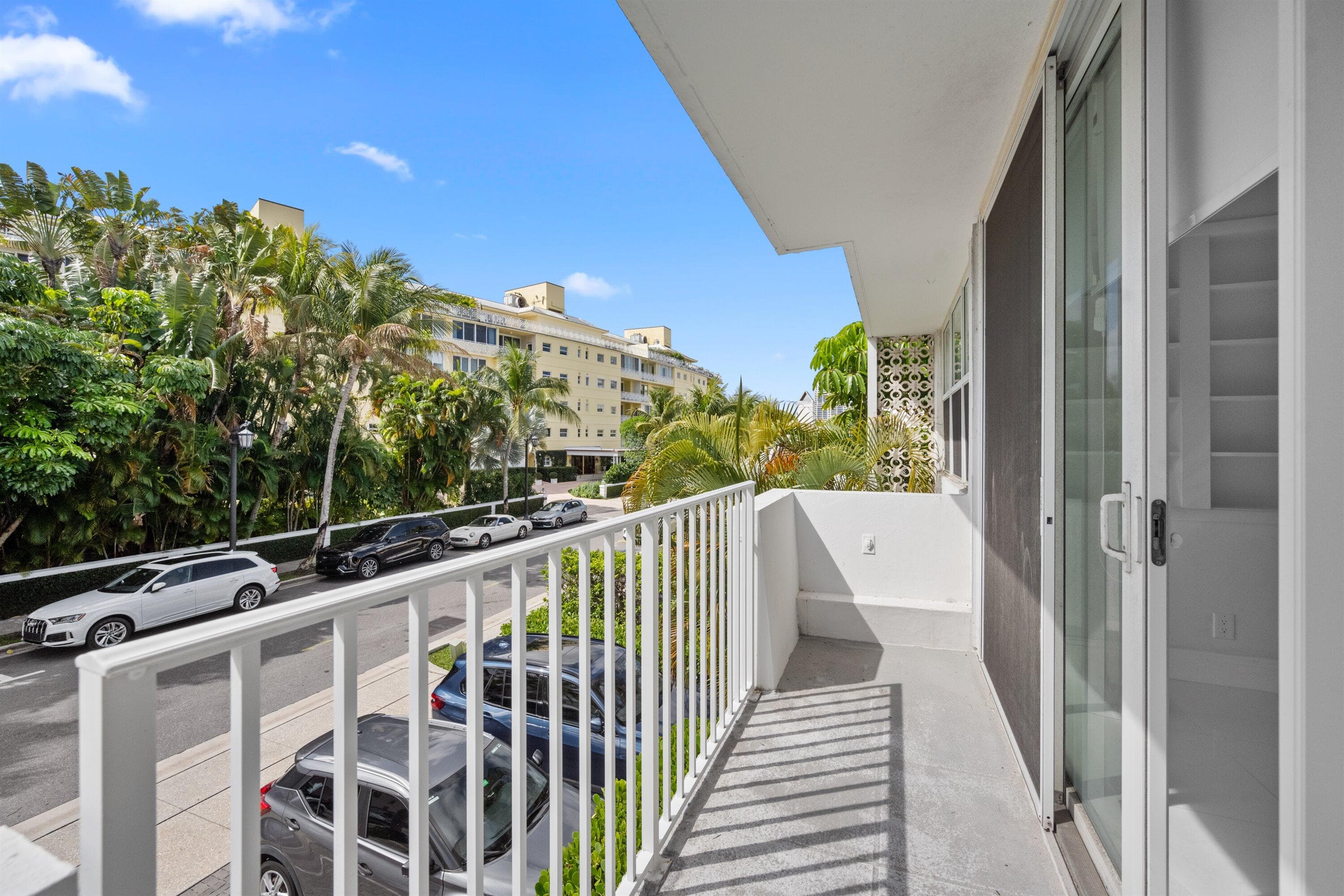 401 Peruvian Avenue 2010, Palm Beach, FL 33480 — photo 11 of 39