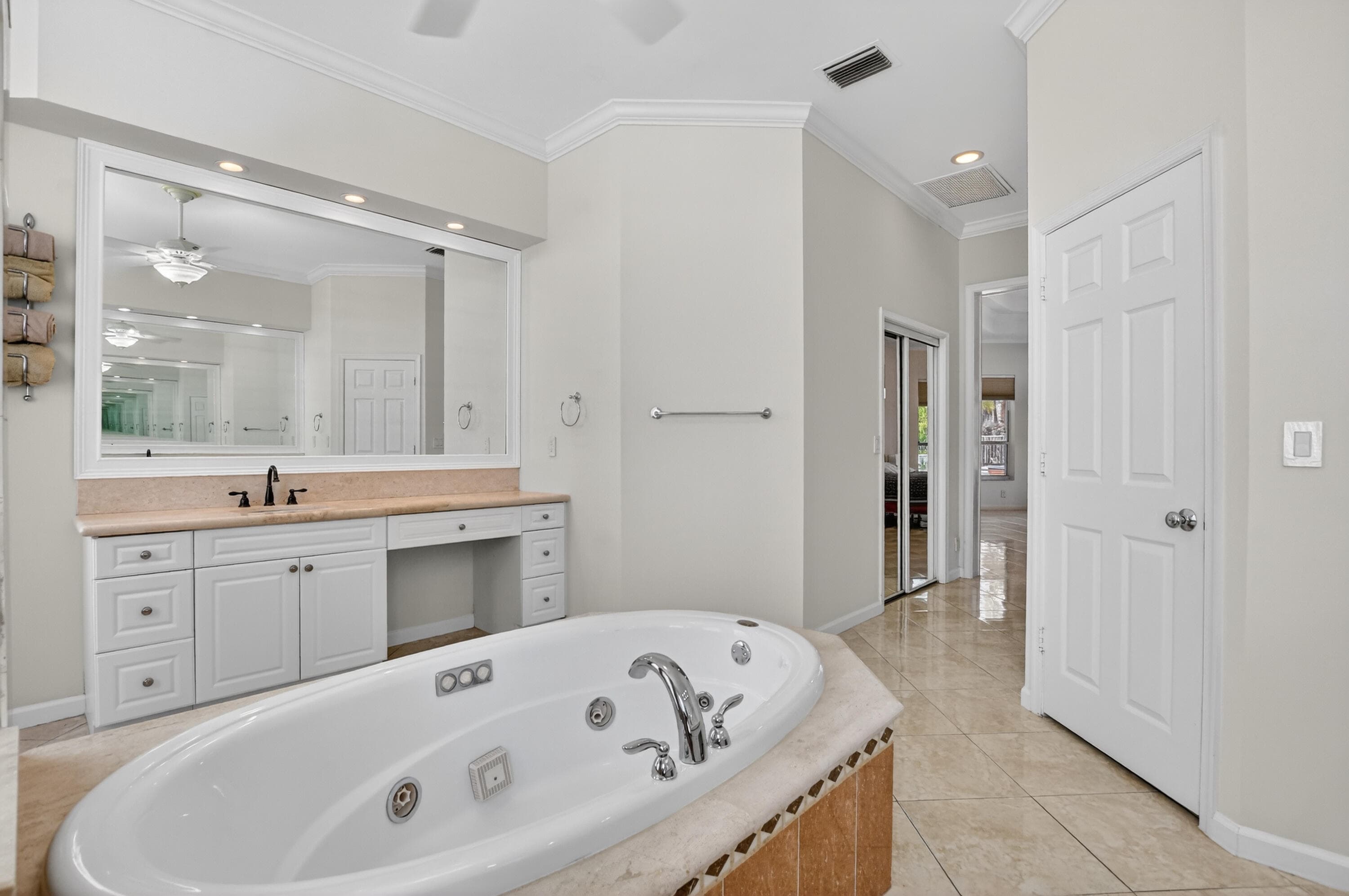 893 Forest Glen Lane, Wellington, FL 33414 — photo 17 of 45