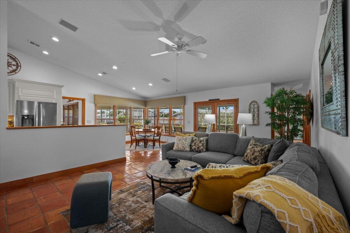 103 Olympus Circle, Jupiter, FL 33477 — photo 5 of 37
