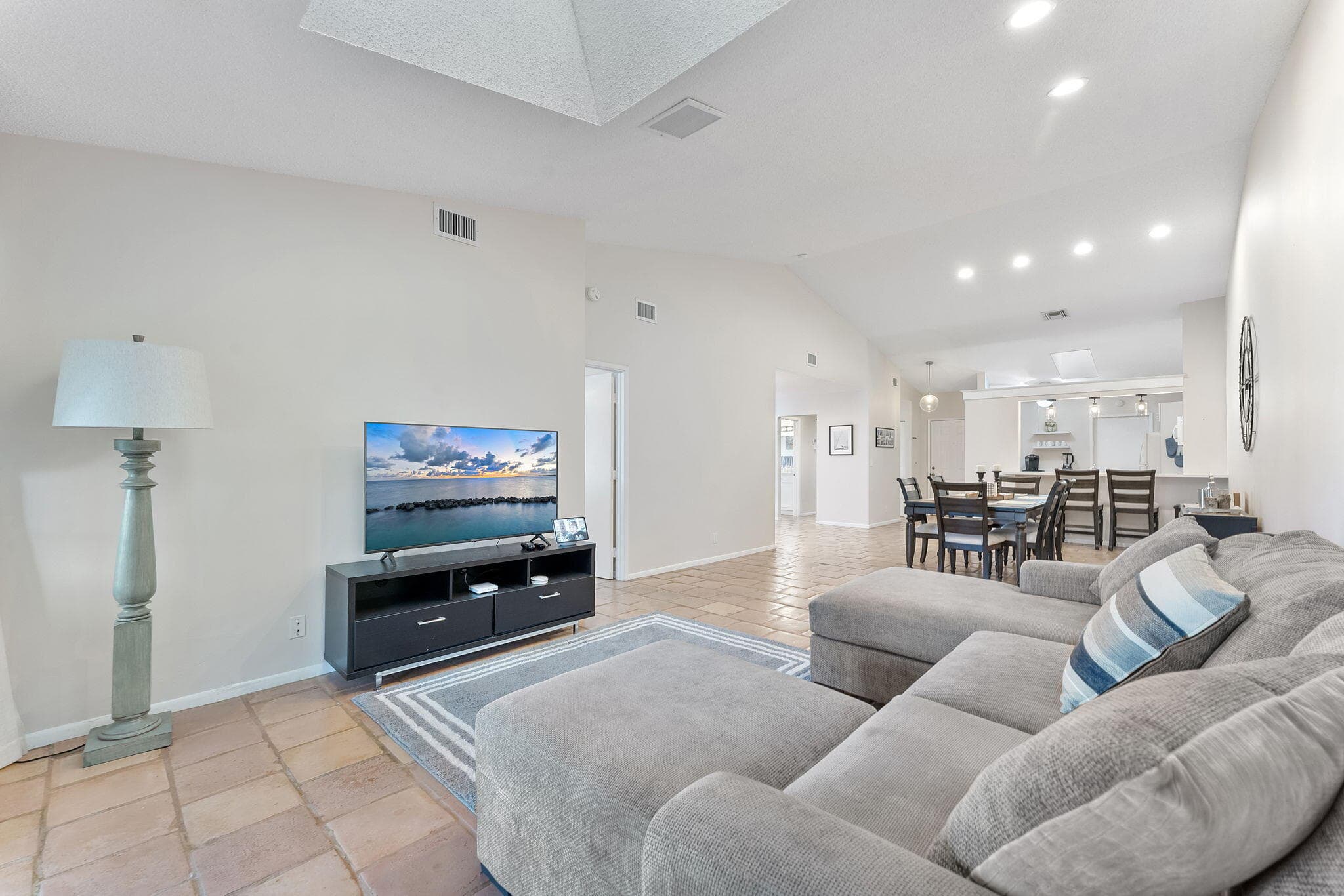 5861 Sunswept Lane B, Boynton Beach, FL 33437 — photo 1 of 26