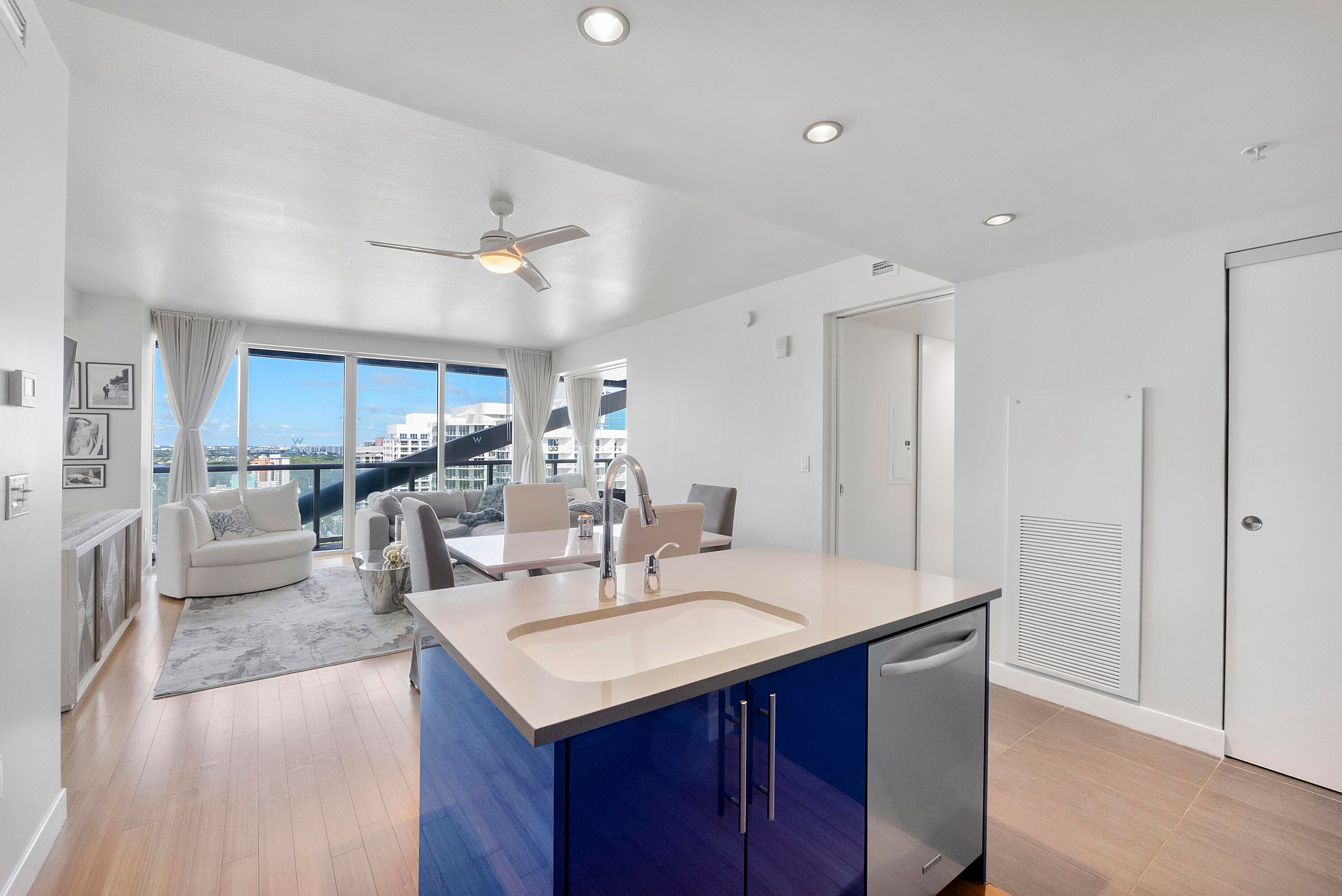 3101 Bayshore Drive 2406, Fort Lauderdale, FL 33304 — photo 10 of 30