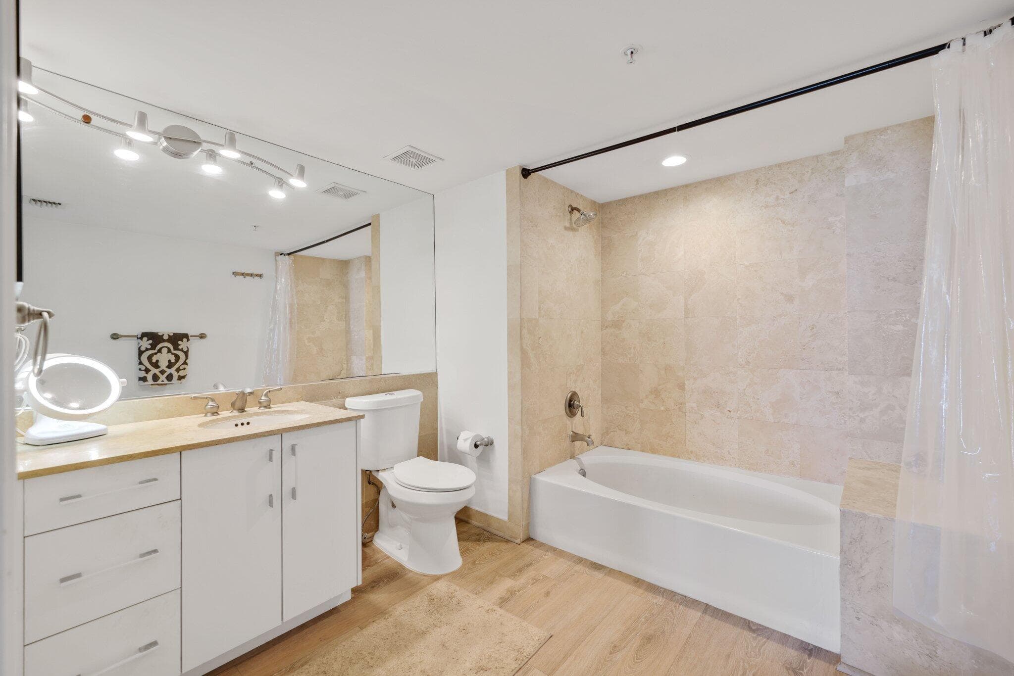 99 SE Mizner Boulevard 609, Boca Raton, FL 33432 — photo 16 of 100