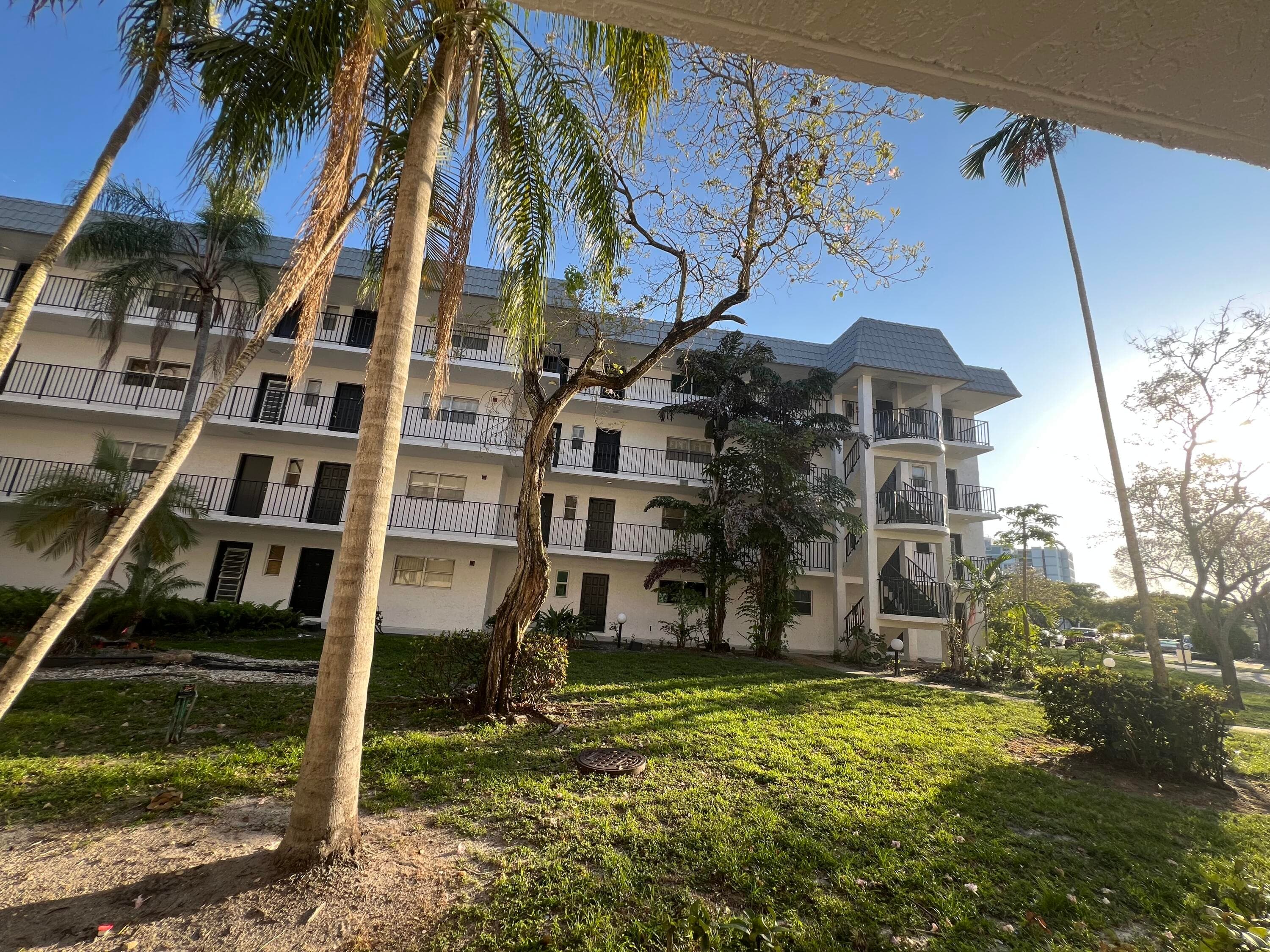 3330 Spanish Moss Terrace 406, Lauderhill, FL 33319 — photo 6 of 21