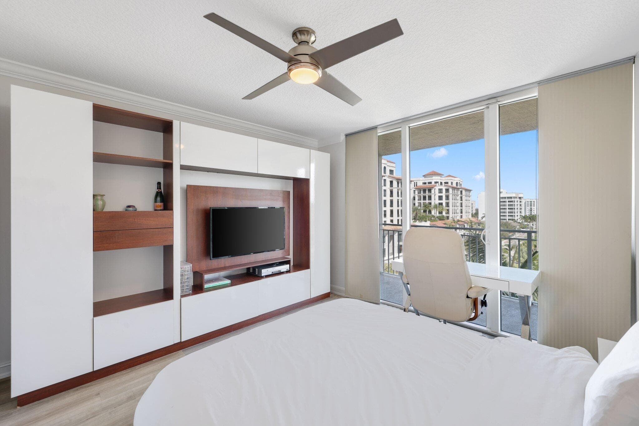 99 SE Mizner Boulevard 609, Boca Raton, FL 33432 — photo 74 of 100