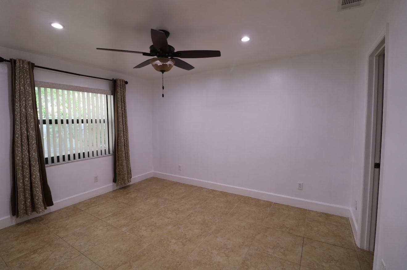 11333 Royal Palm Boulevard E-1, Coral Springs, FL 33065 — photo 5 of 9