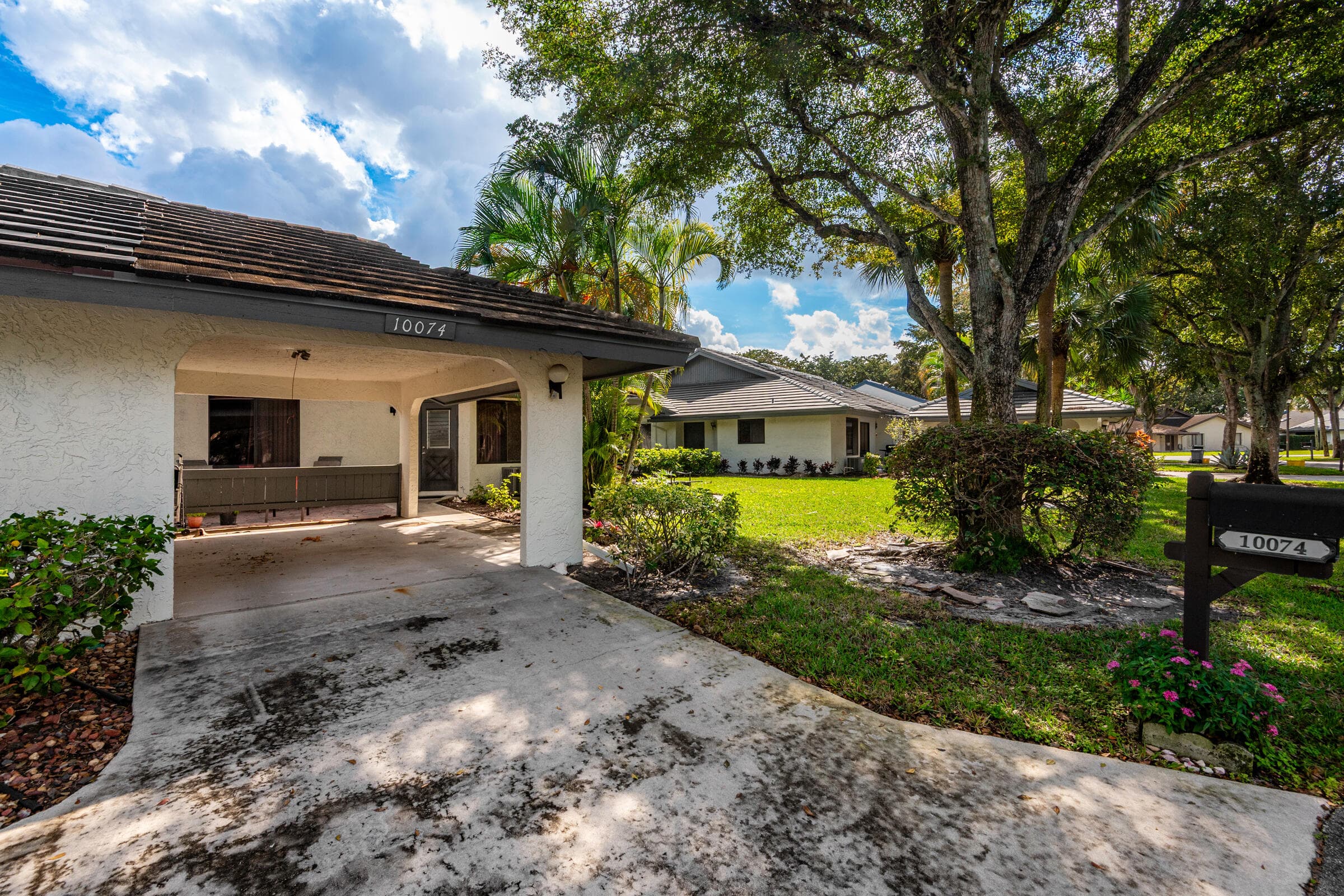 10074 Hickorywood Place, Boynton Beach, FL 33437 — photo 2 of 29