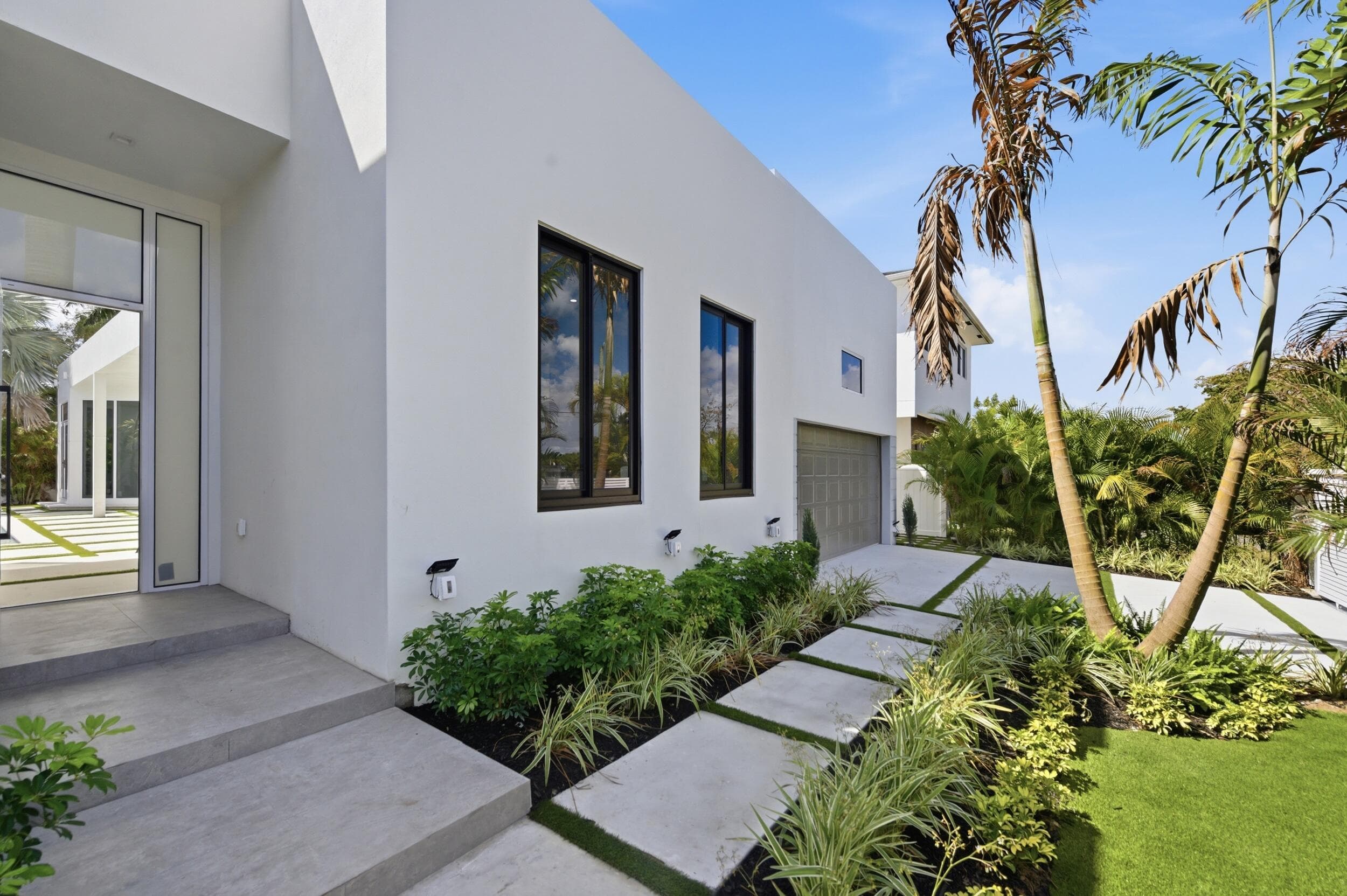 40 NE 16th Place, Fort Lauderdale, FL 33305 — photo 2 of 44