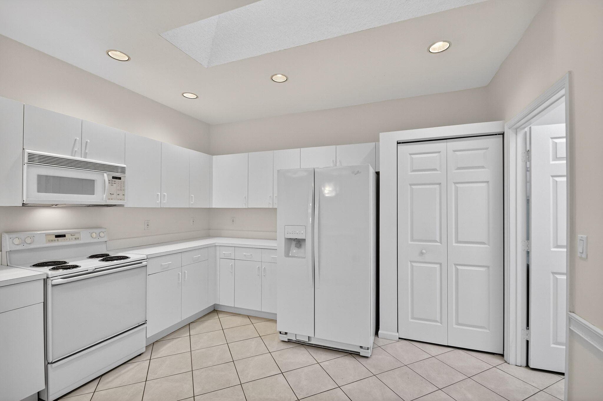 12574 Crystal Pointe Drive C, Boynton Beach, FL 33437 — photo 9 of 59