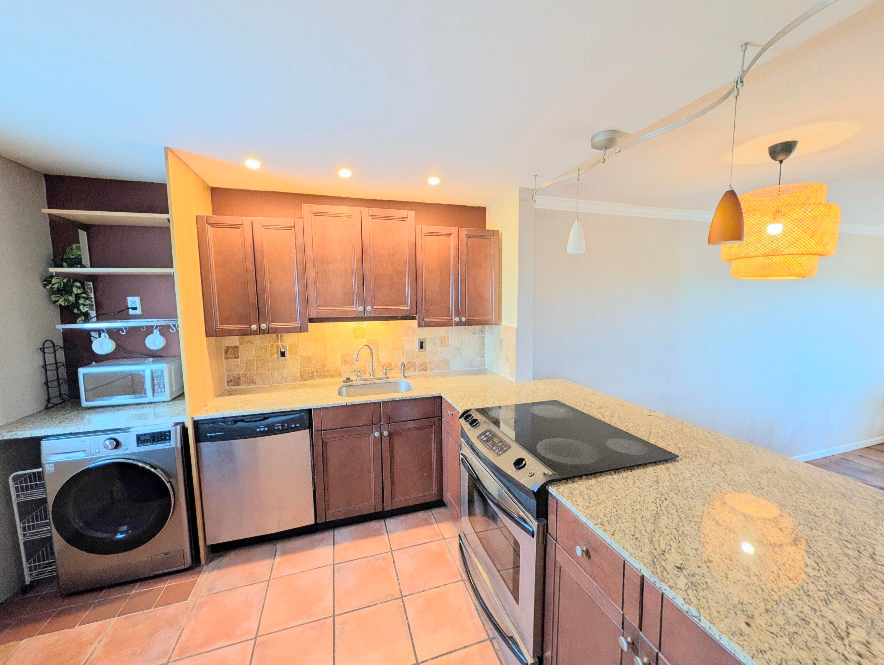5700 NW 2nd Avenue 509, Boca Raton, FL 33487 — photo 5 of 20