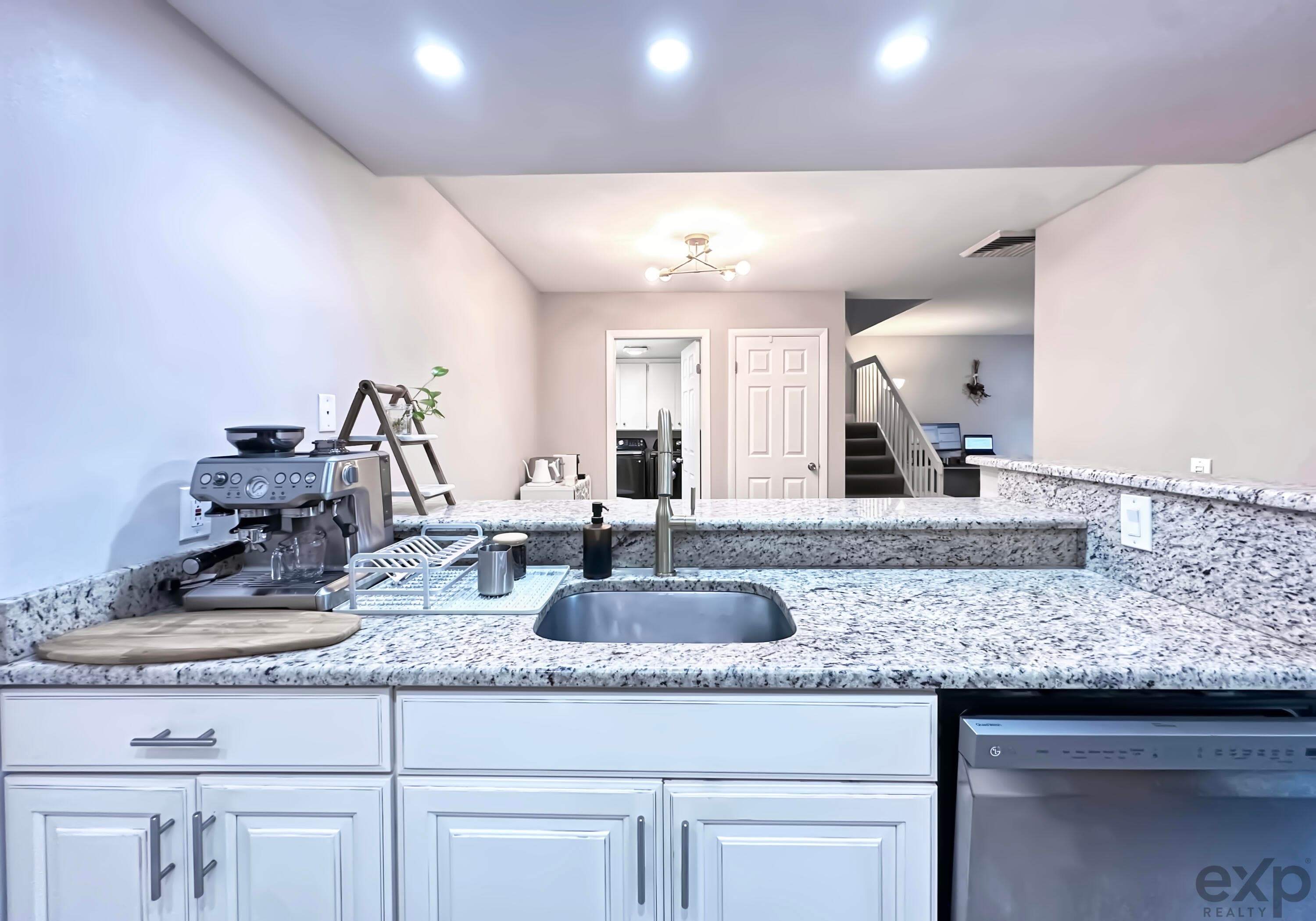 1008 10th Way, West Palm Beach, FL 33407 — photo 13 of 31