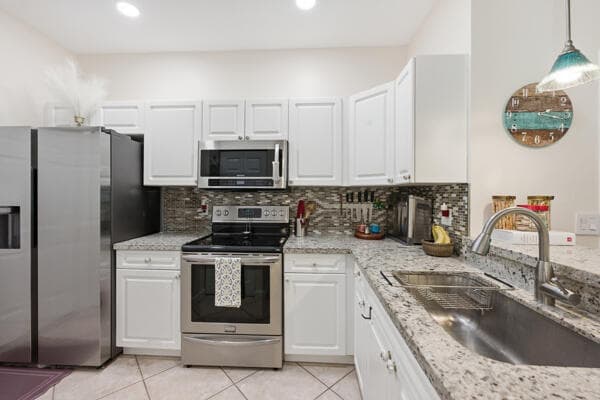 824 SE 4th Court, Deerfield Beach, FL 33441 — photo 12 of 31