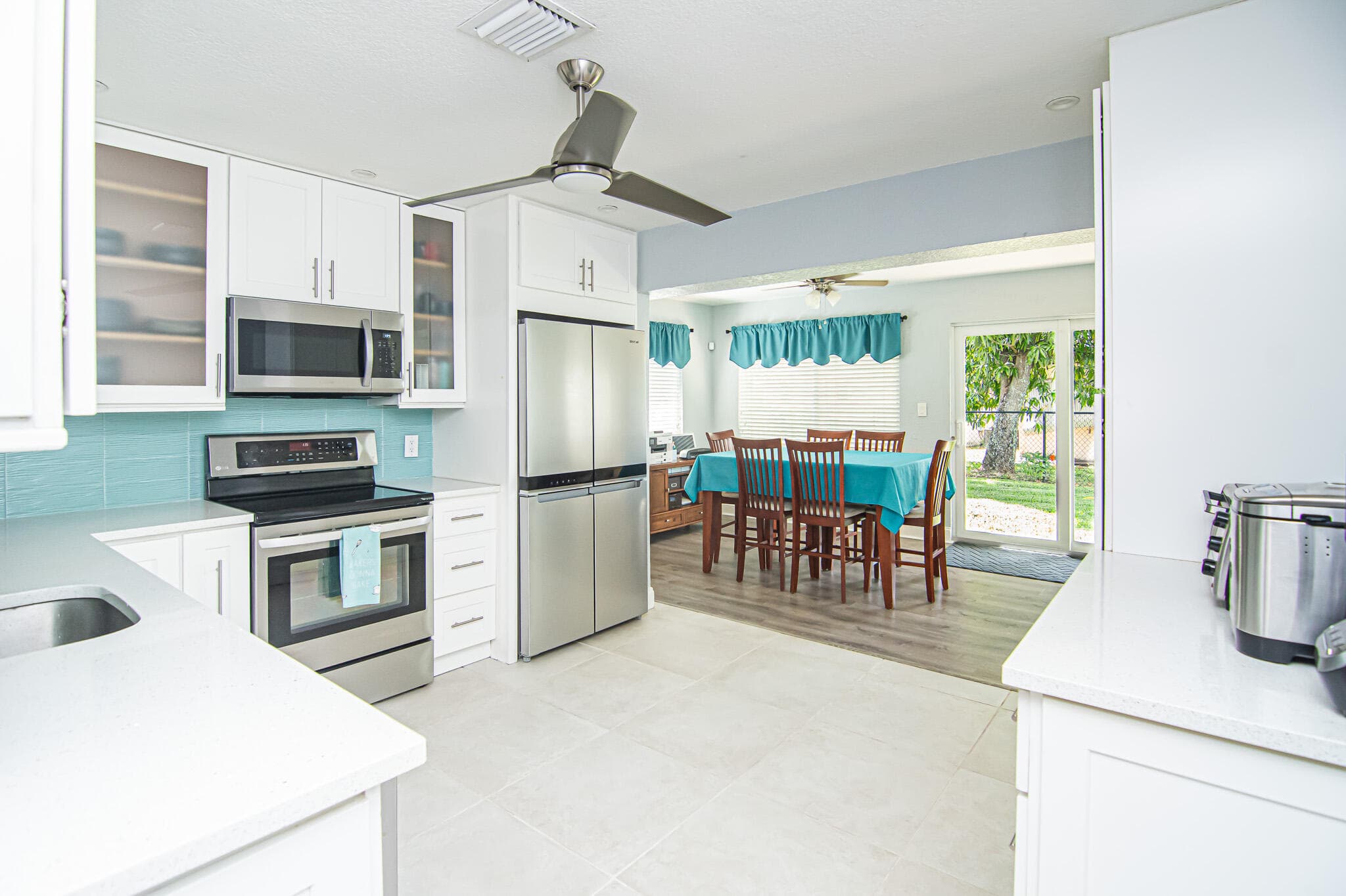 5711 NW 48th Avenue, Tamarac, FL 33319 — photo 5 of 37