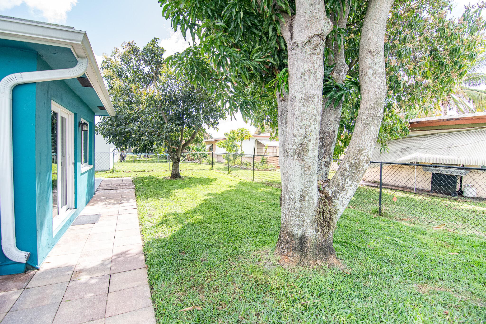 5711 NW 48th Avenue, Tamarac, FL 33319 — photo 23 of 37