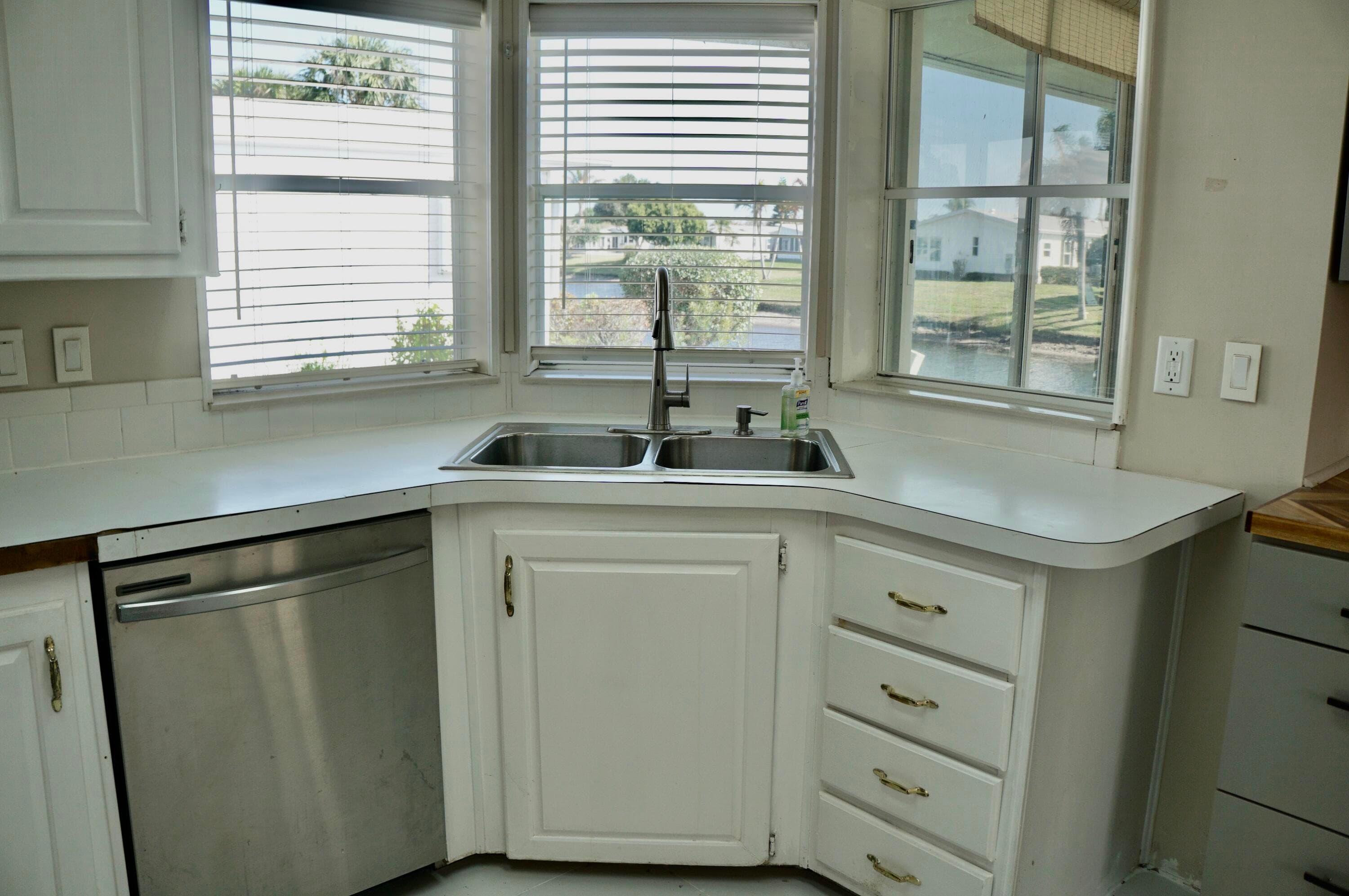 3325 Ironwood Avenue, Port St. Lucie, FL 34952 — photo 8 of 43
