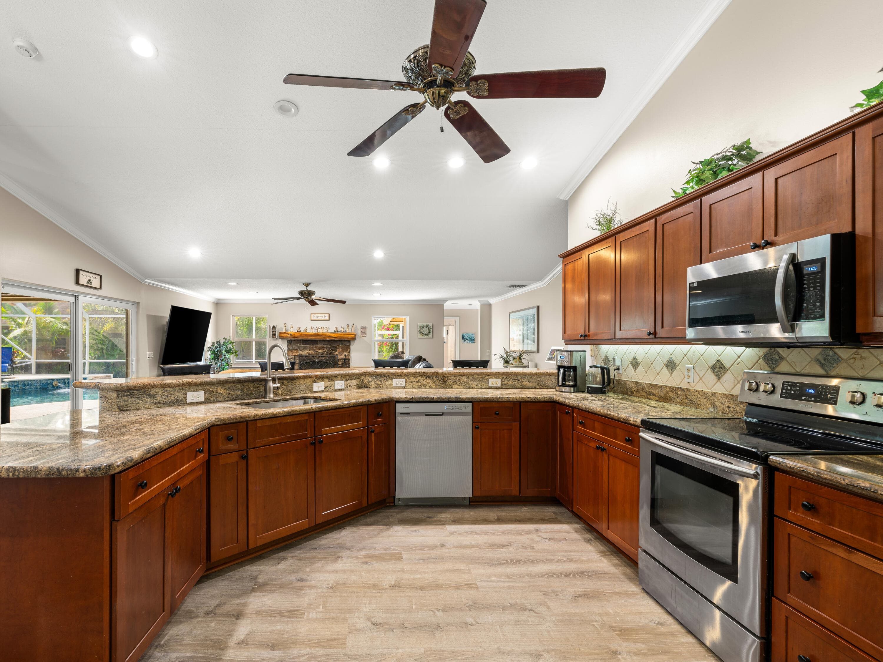 18392 N 50th St Street N, Loxahatchee, FL 33470 — photo 5 of 39