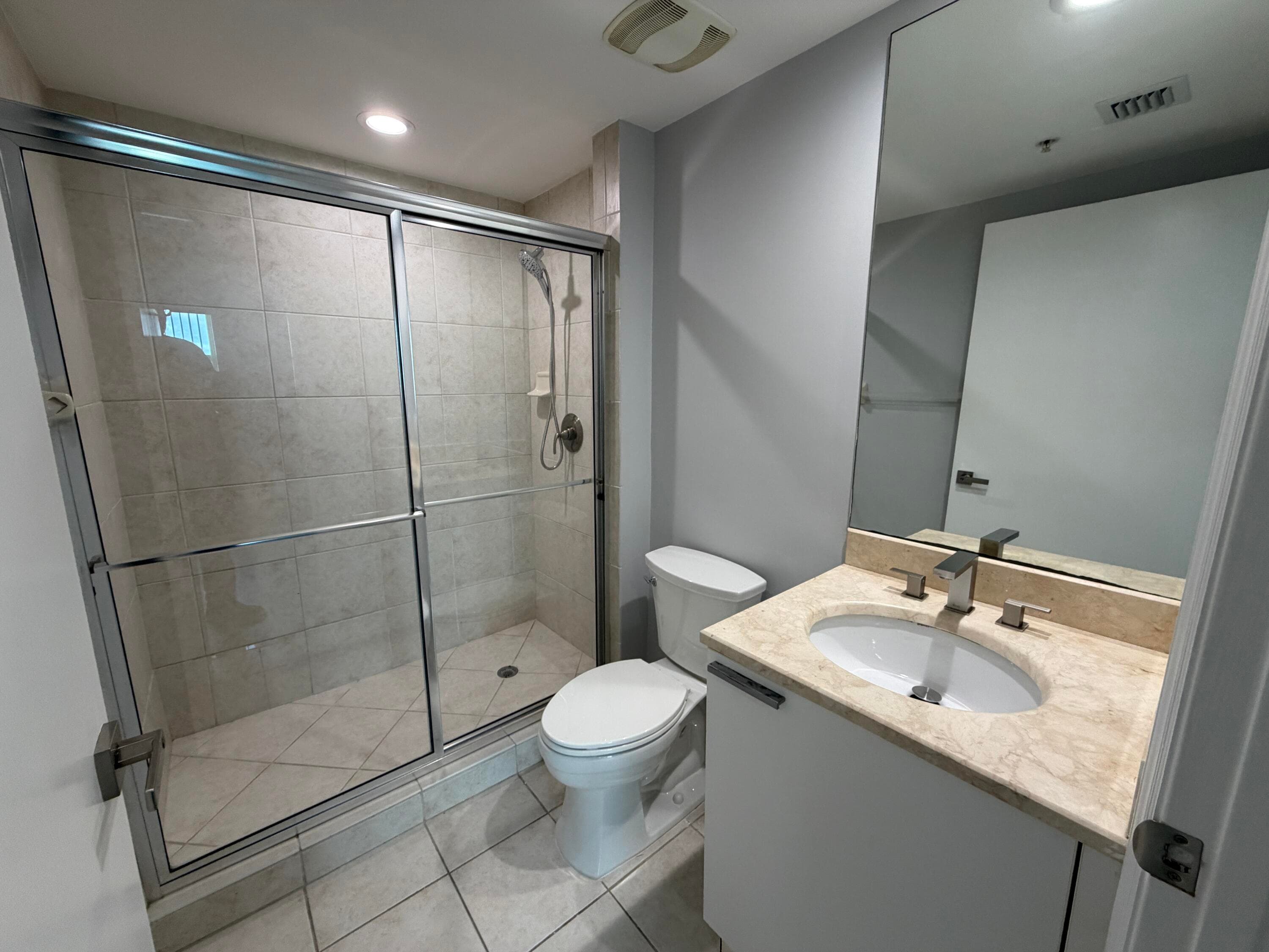 15051 Royal Oaks Lane 1603, North Miami, FL 33181 — photo 17 of 29