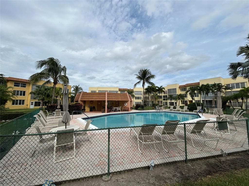 6770 Royal Palm Boulevard 301, Margate, FL 33063 — photo 26 of 32