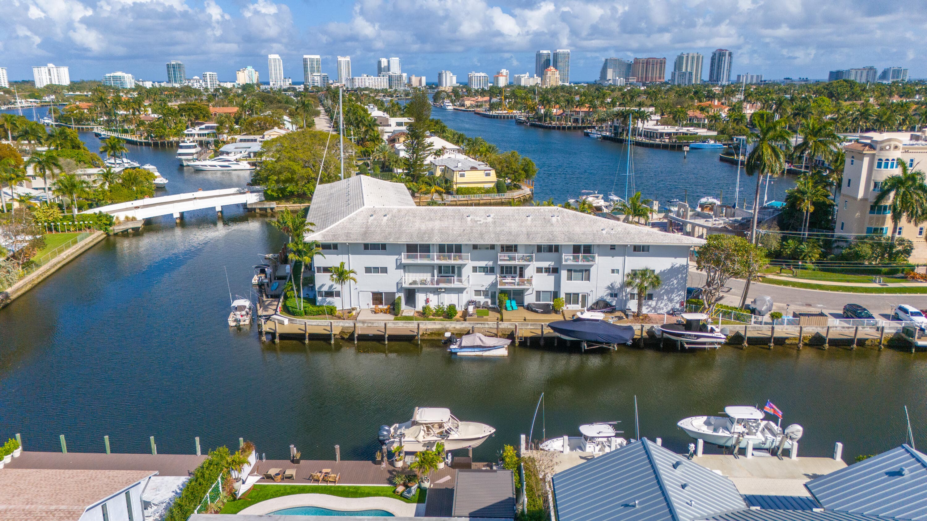 535 Hendricks Isle 302, Fort Lauderdale, FL 33301 — photo 2 of 26