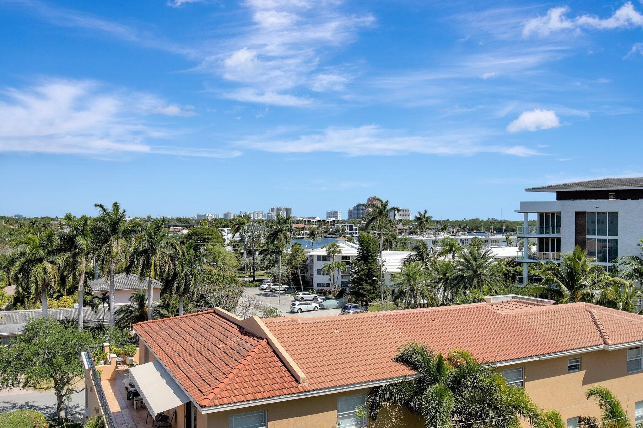 2555 NE 11th Street 609, Fort Lauderdale, FL 33304 — photo 30 of 45