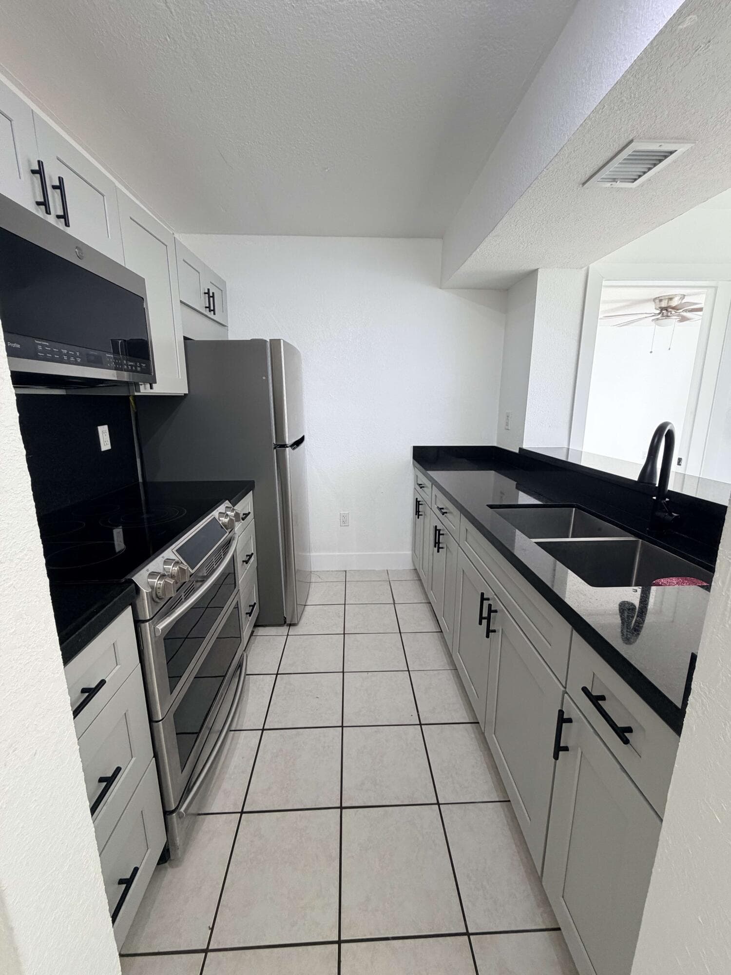 7035 NW 186th Street D508, Hialeah, FL 33015 — photo 7 of 12