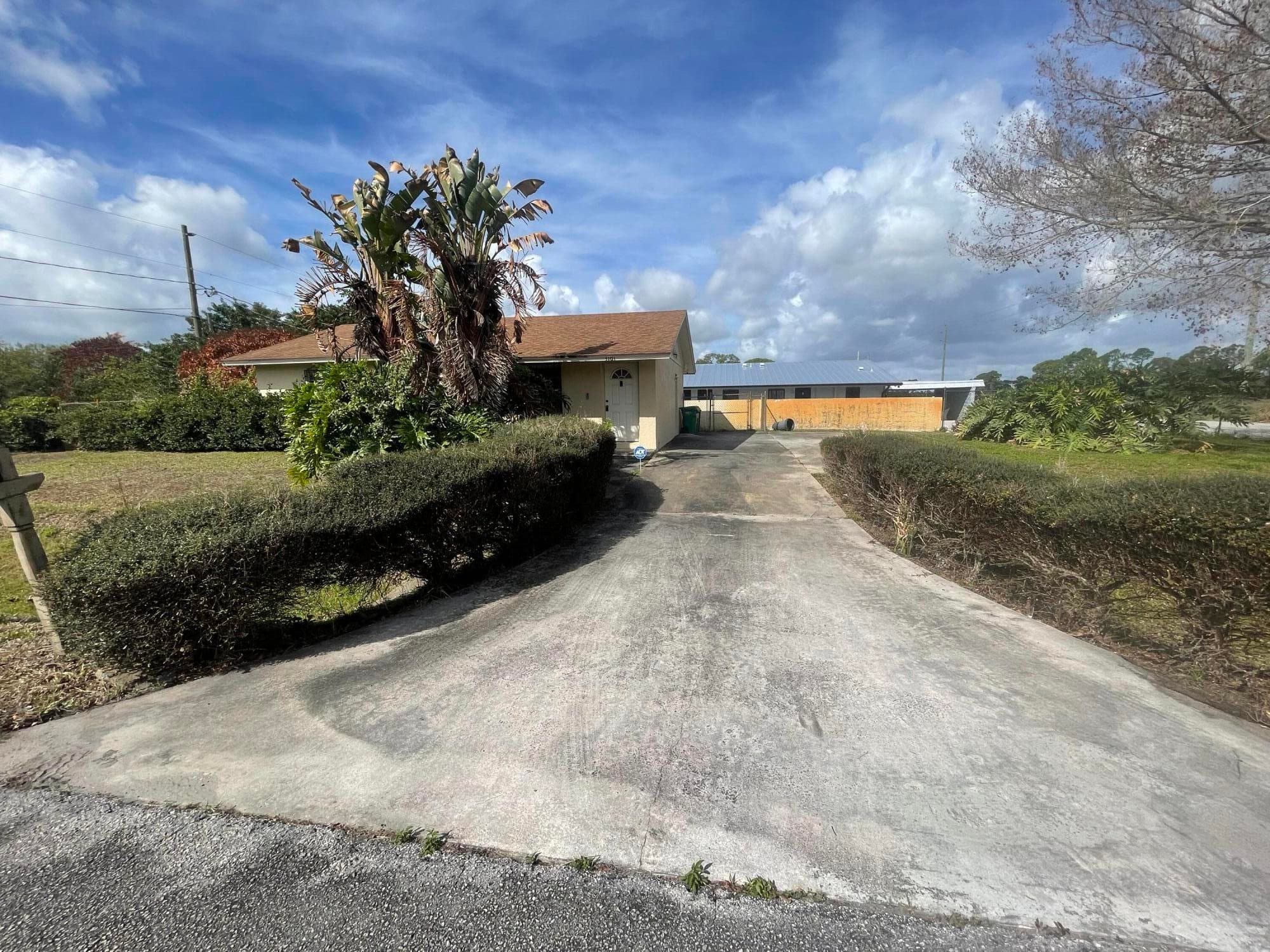 3101 Avenue T, Fort Pierce, FL 34947 — photo 1 of 24