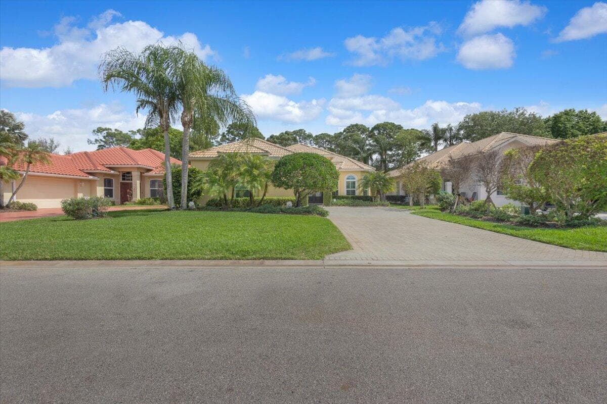 8332 Belfry Place, Port St. Lucie, FL 34986 — photo 7 of 93